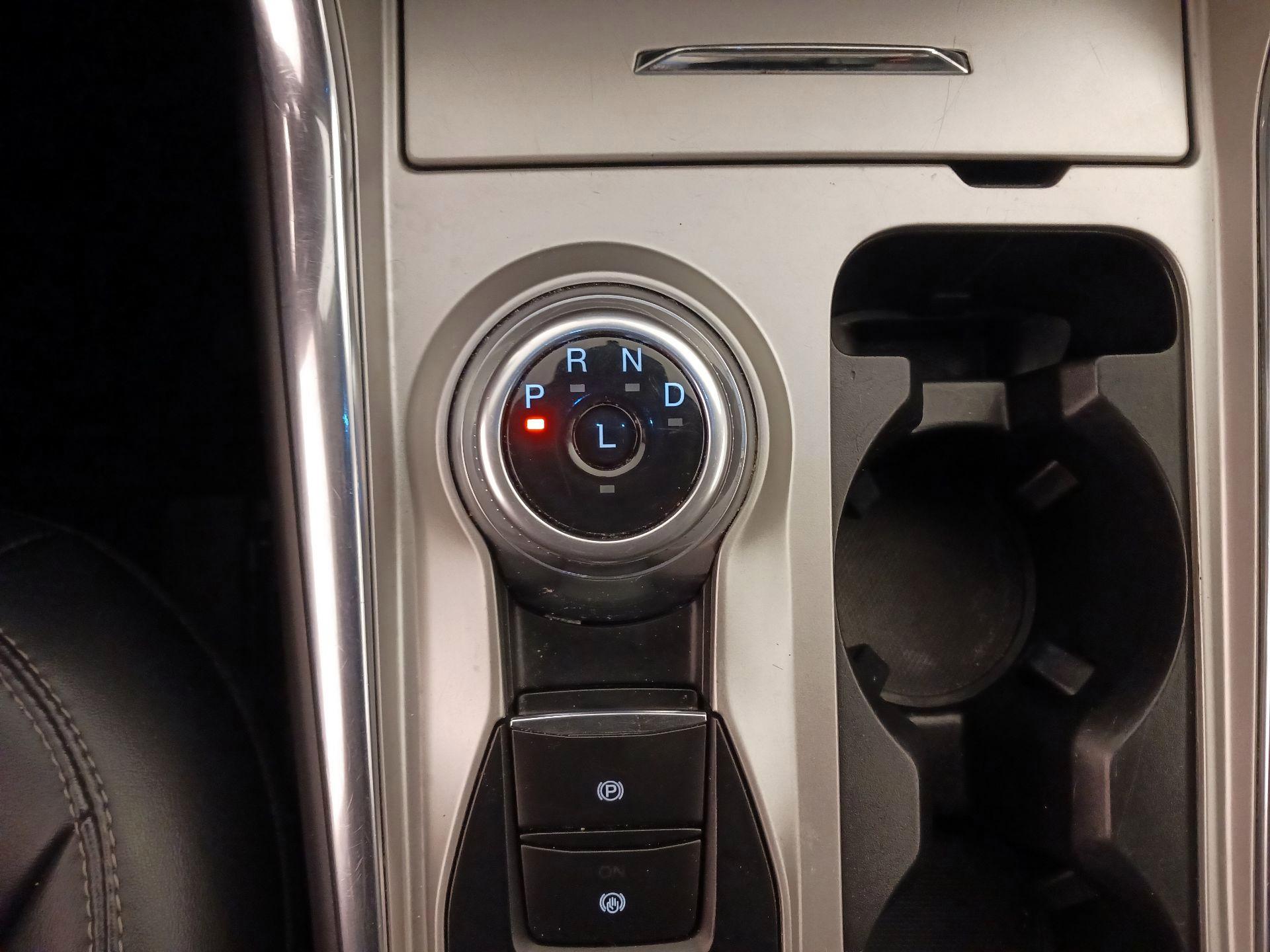 Thumbnail: 2022 Ford Explorer - 17