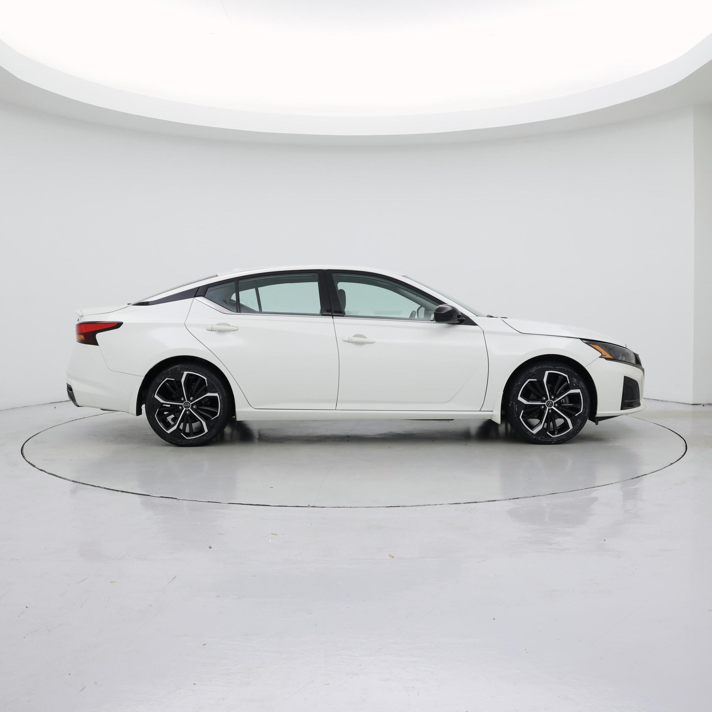 Thumbnail: 2023 Nissan Altima - 7