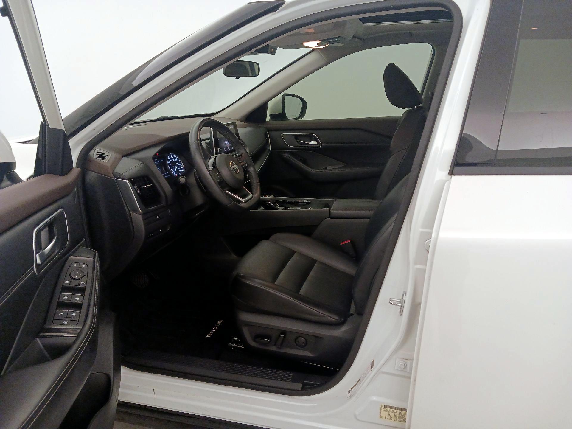 Thumbnail: 2021 Nissan Rogue - 11