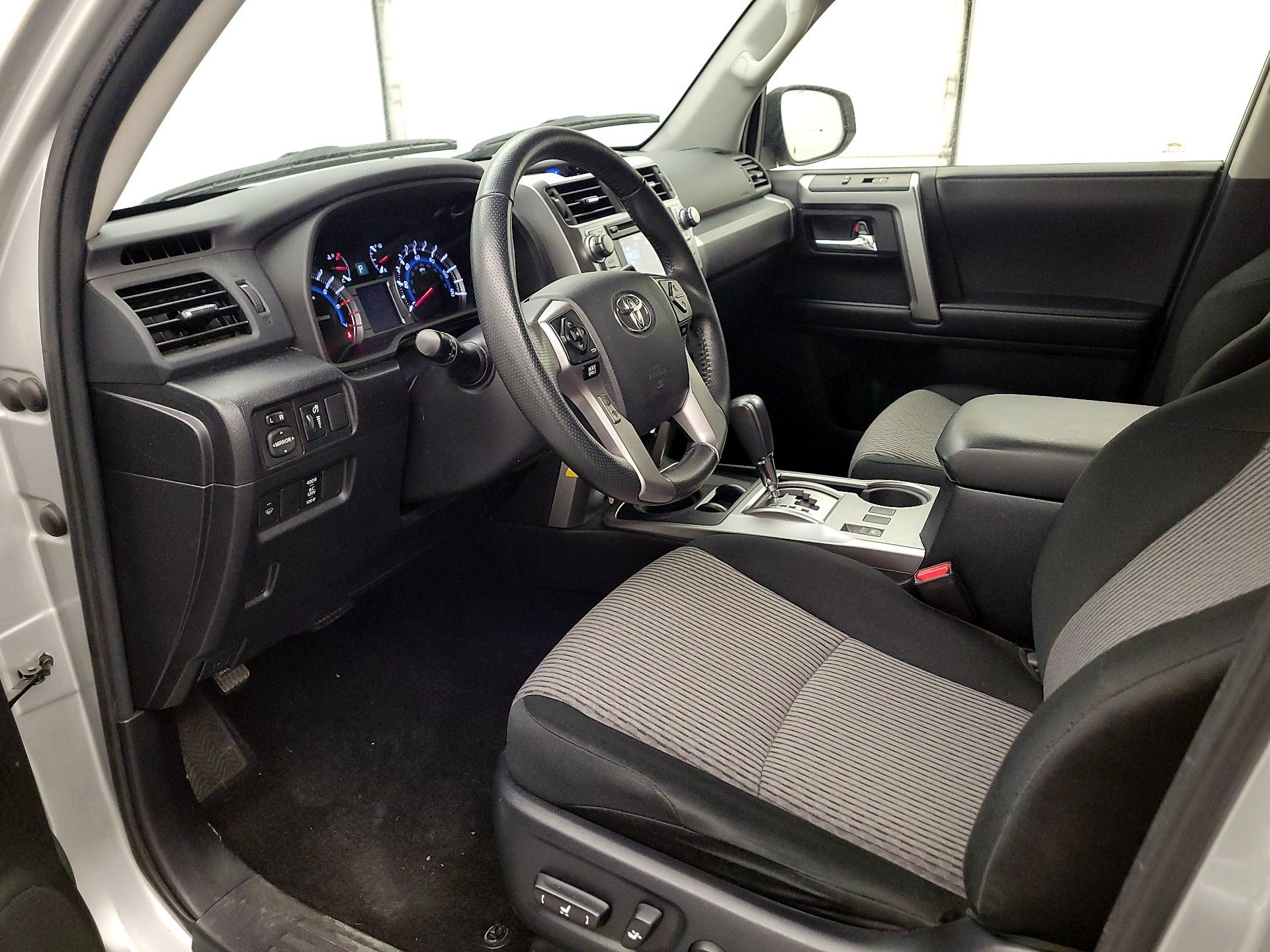 Thumbnail: 2016 Toyota 4Runner - 11