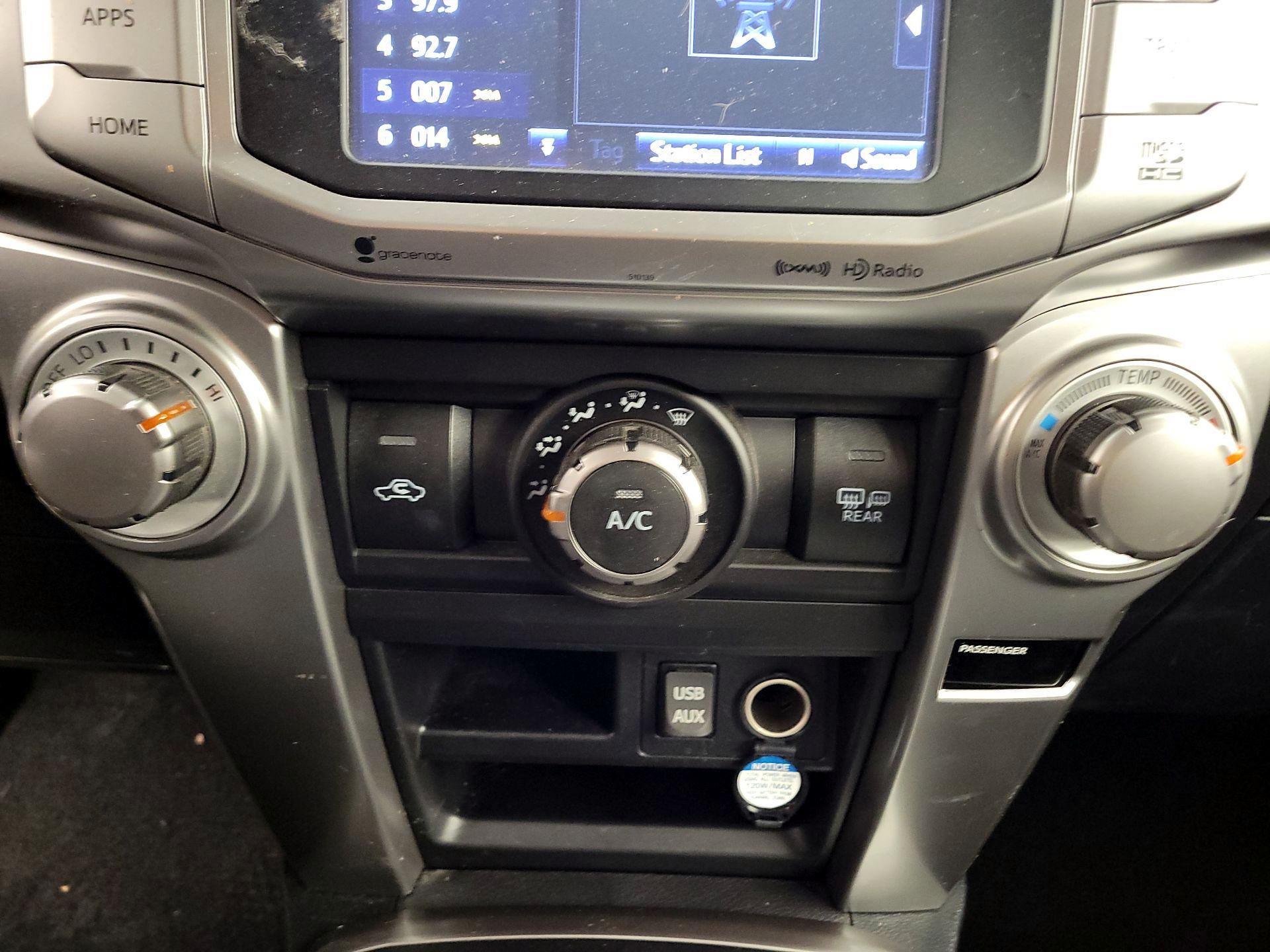 Thumbnail: 2016 Toyota 4Runner - 14