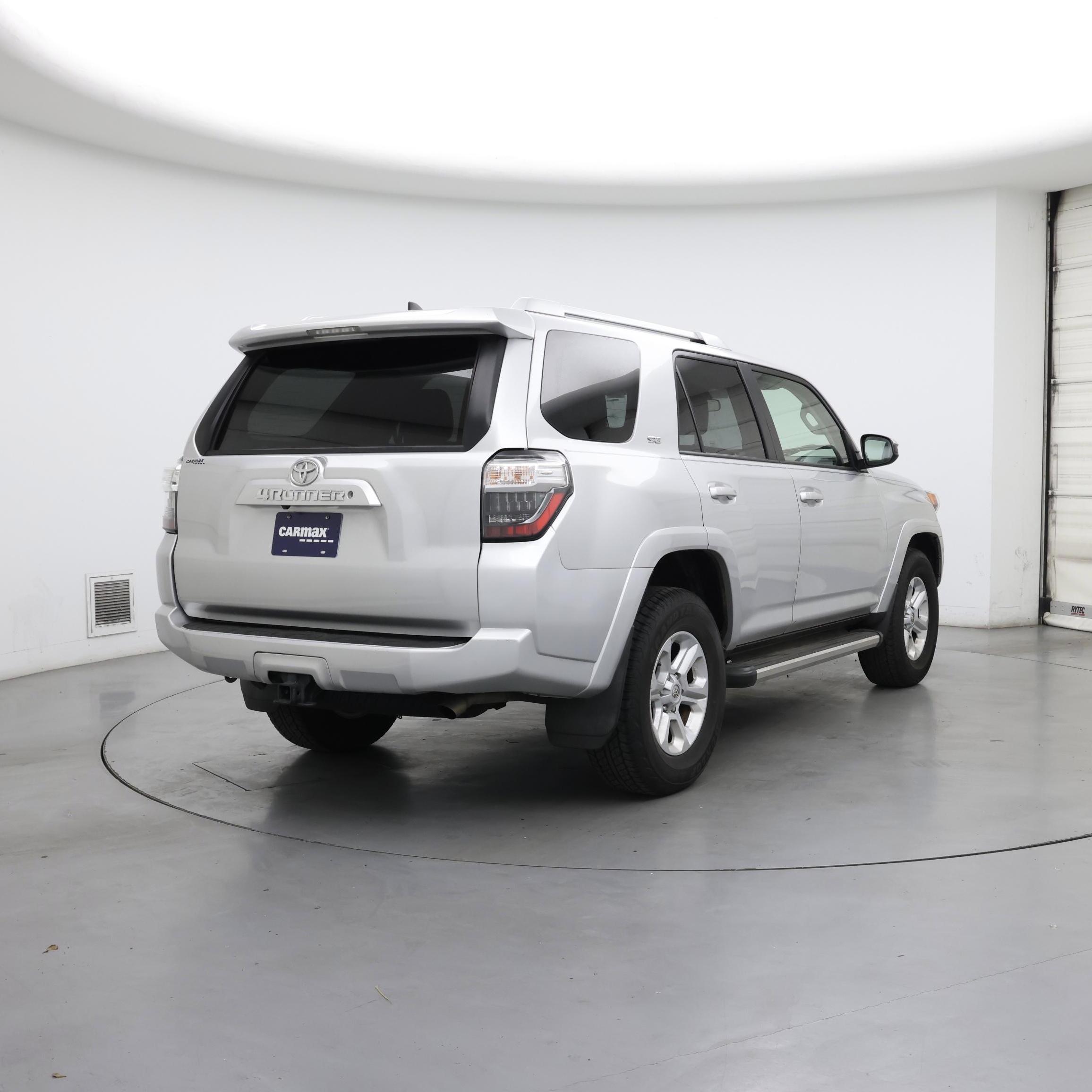 Thumbnail: 2016 Toyota 4Runner - 8