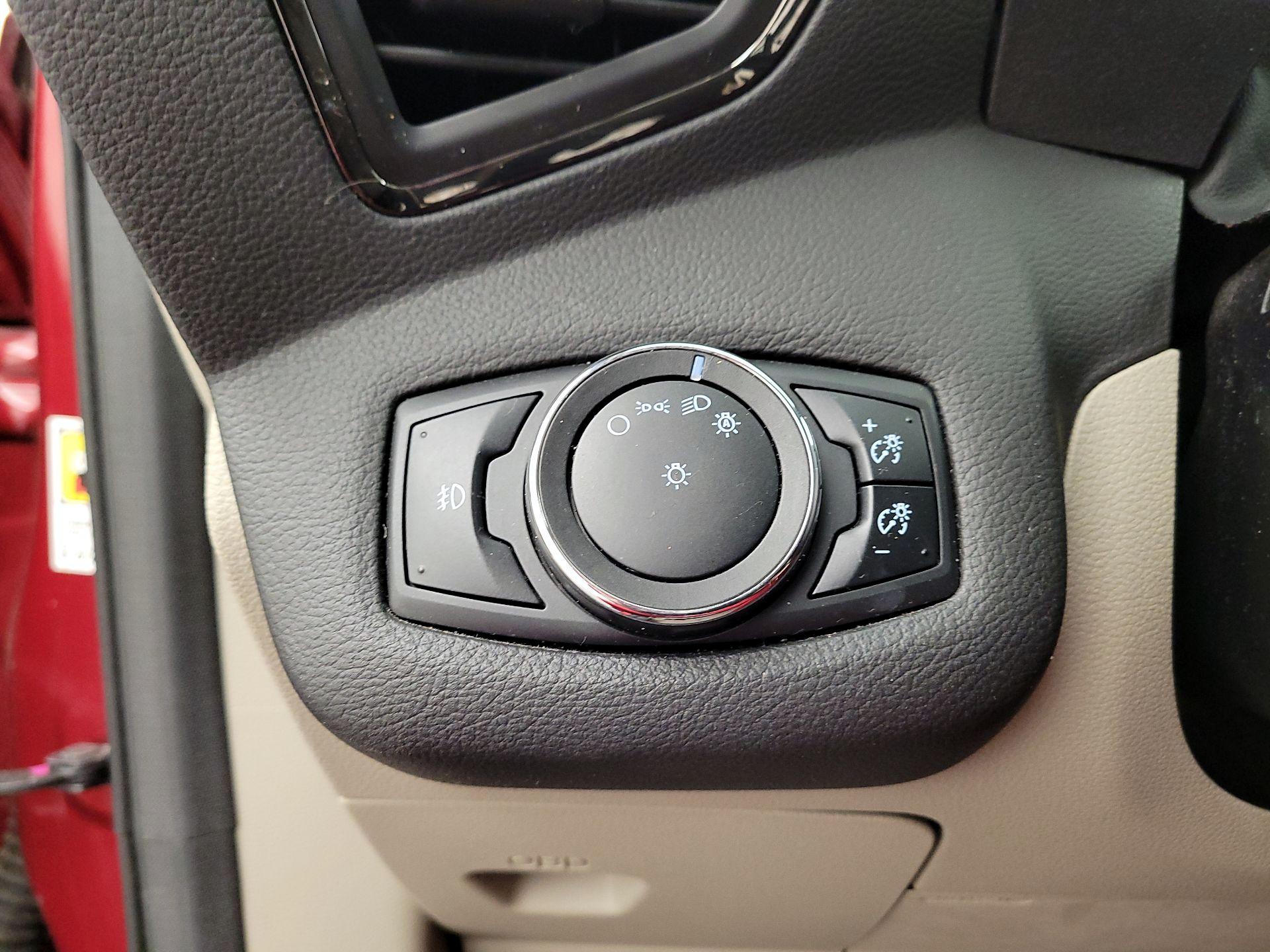 Thumbnail: 2014 Ford Escape - 13