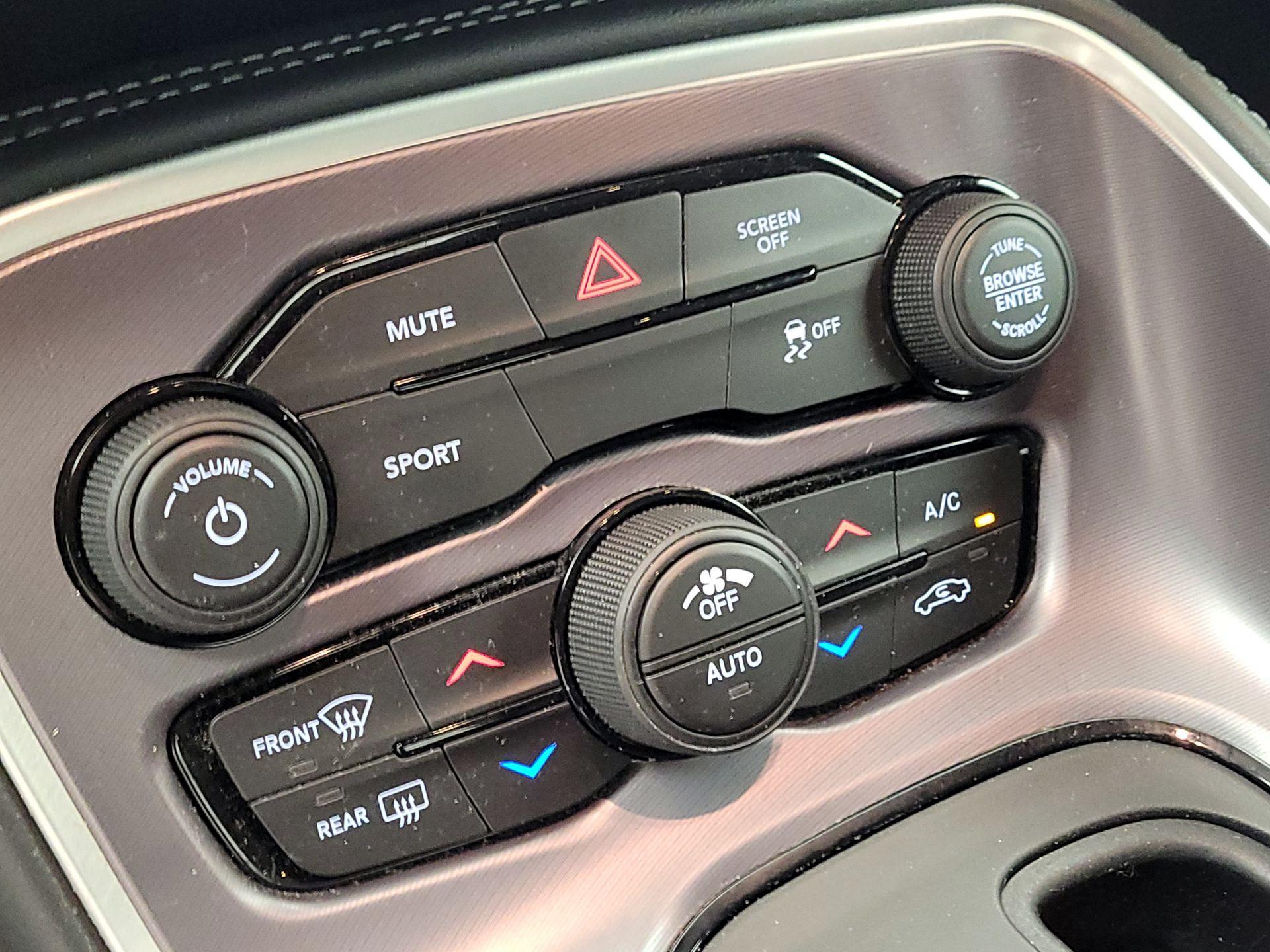 Thumbnail: 2019 Dodge Challenger - 16