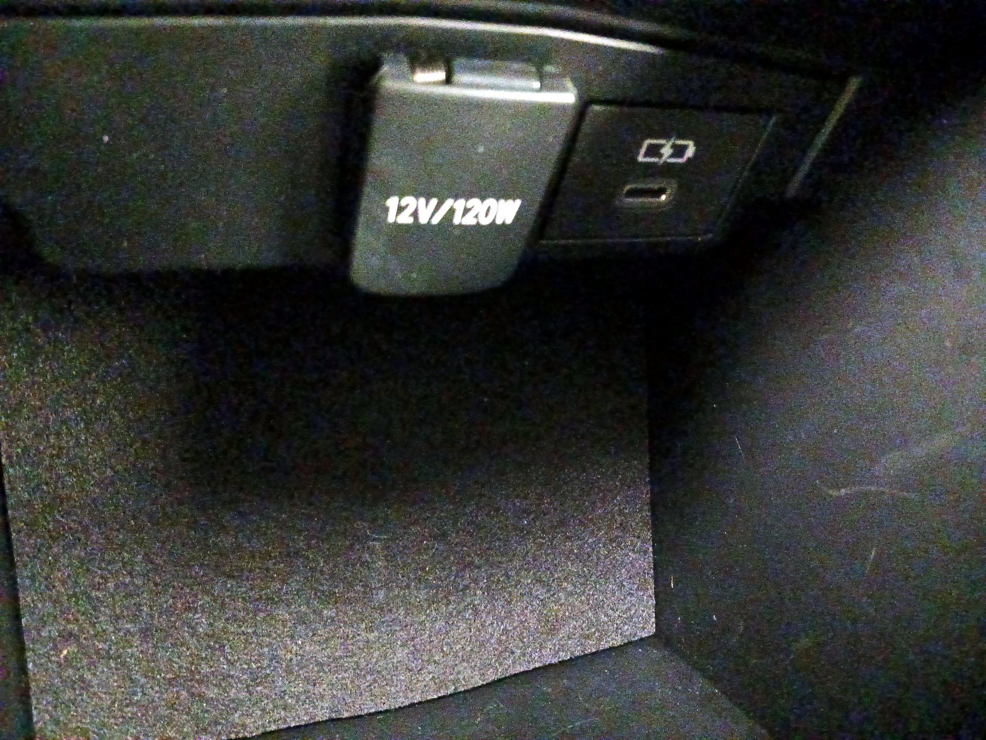 Thumbnail: 2023 Toyota Corolla - 18