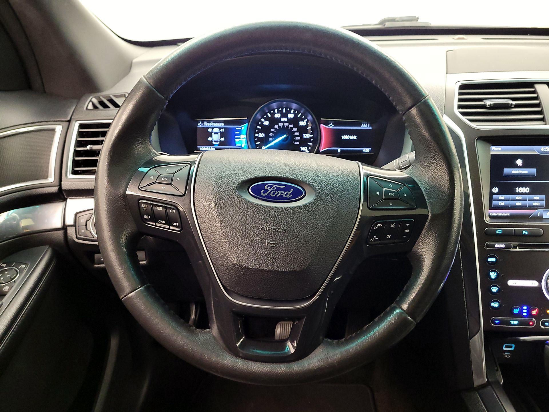 Thumbnail: 2016 Ford Explorer - 10