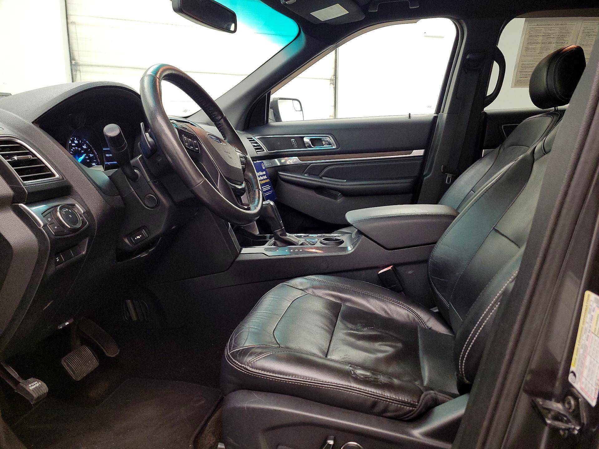 Thumbnail: 2016 Ford Explorer - 11