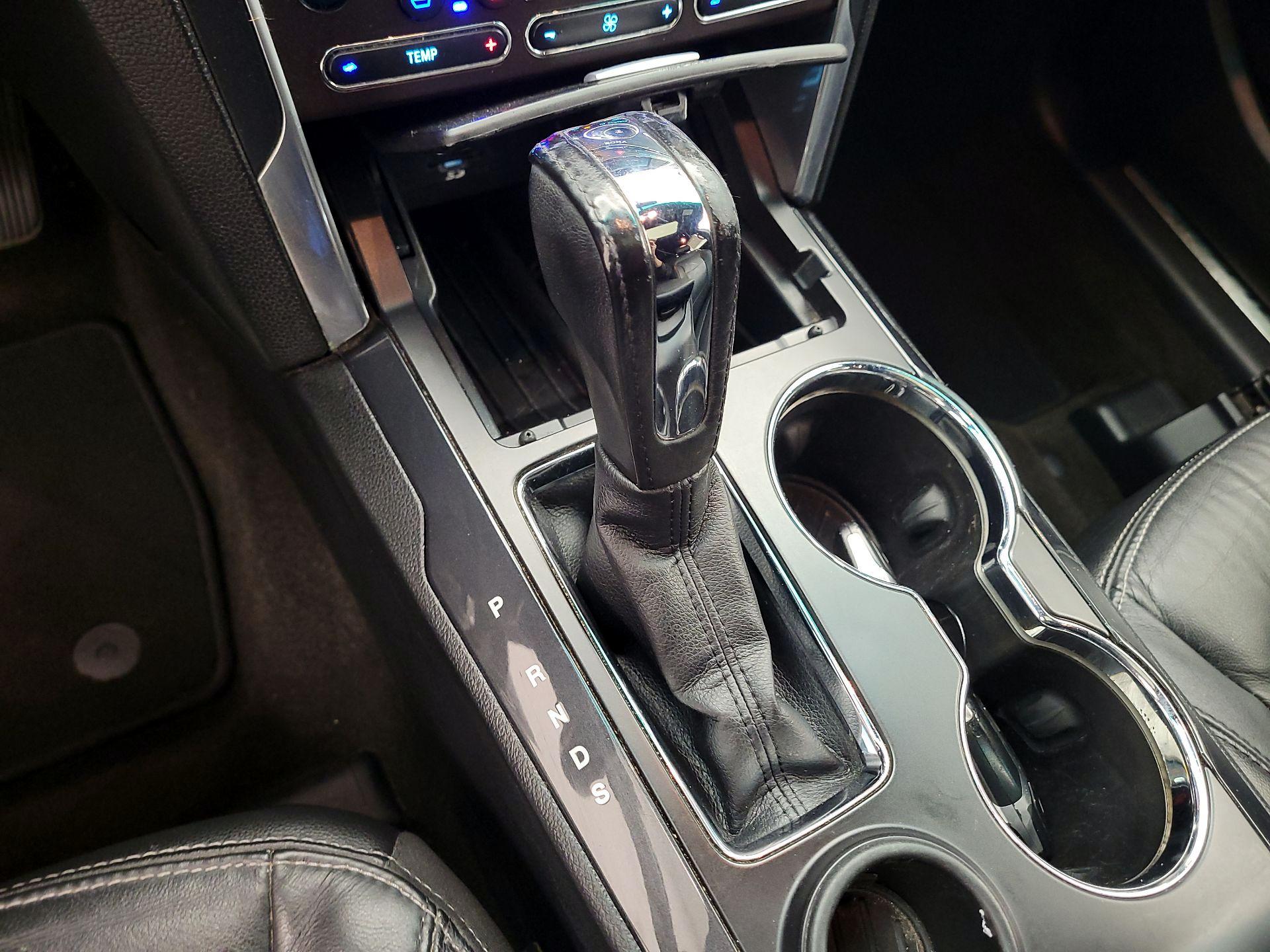 Thumbnail: 2016 Ford Explorer - 17