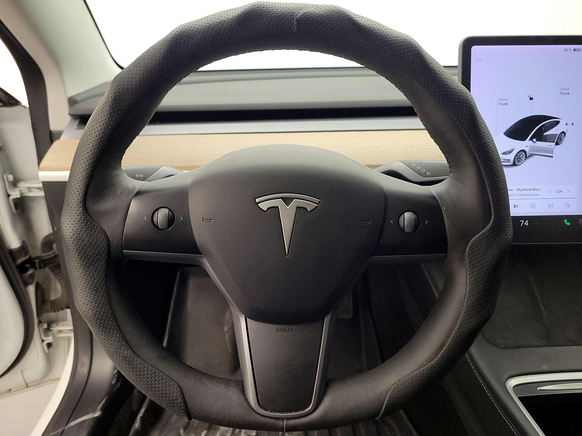 Thumbnail: 2021 Tesla Model 3 - 10