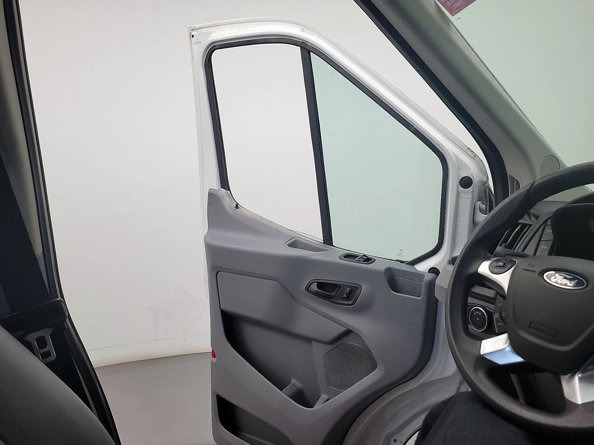 Thumbnail: 2018 Ford Transit Series - 12