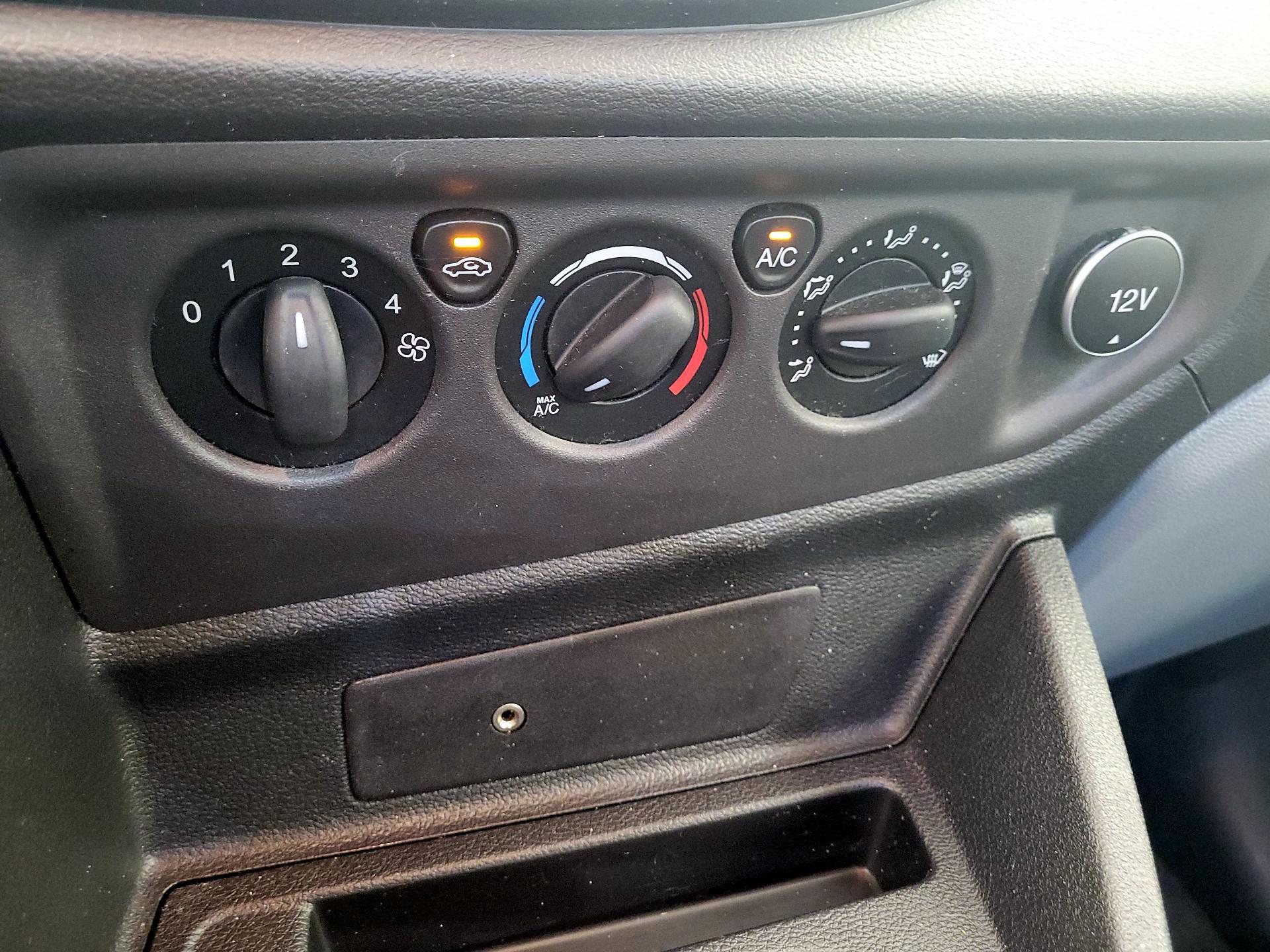 Thumbnail: 2018 Ford Transit Series - 14