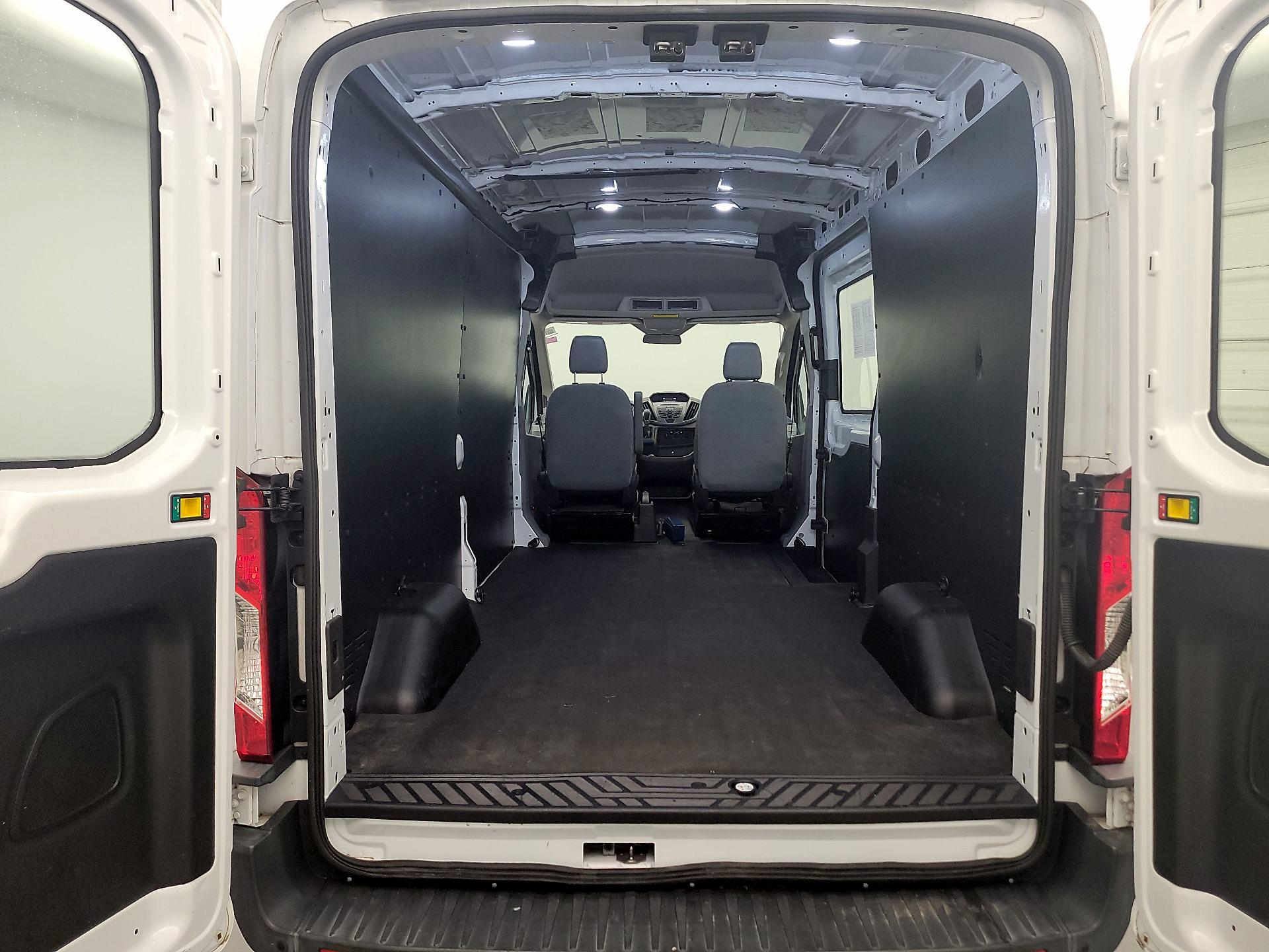 Thumbnail: 2018 Ford Transit Series - 17