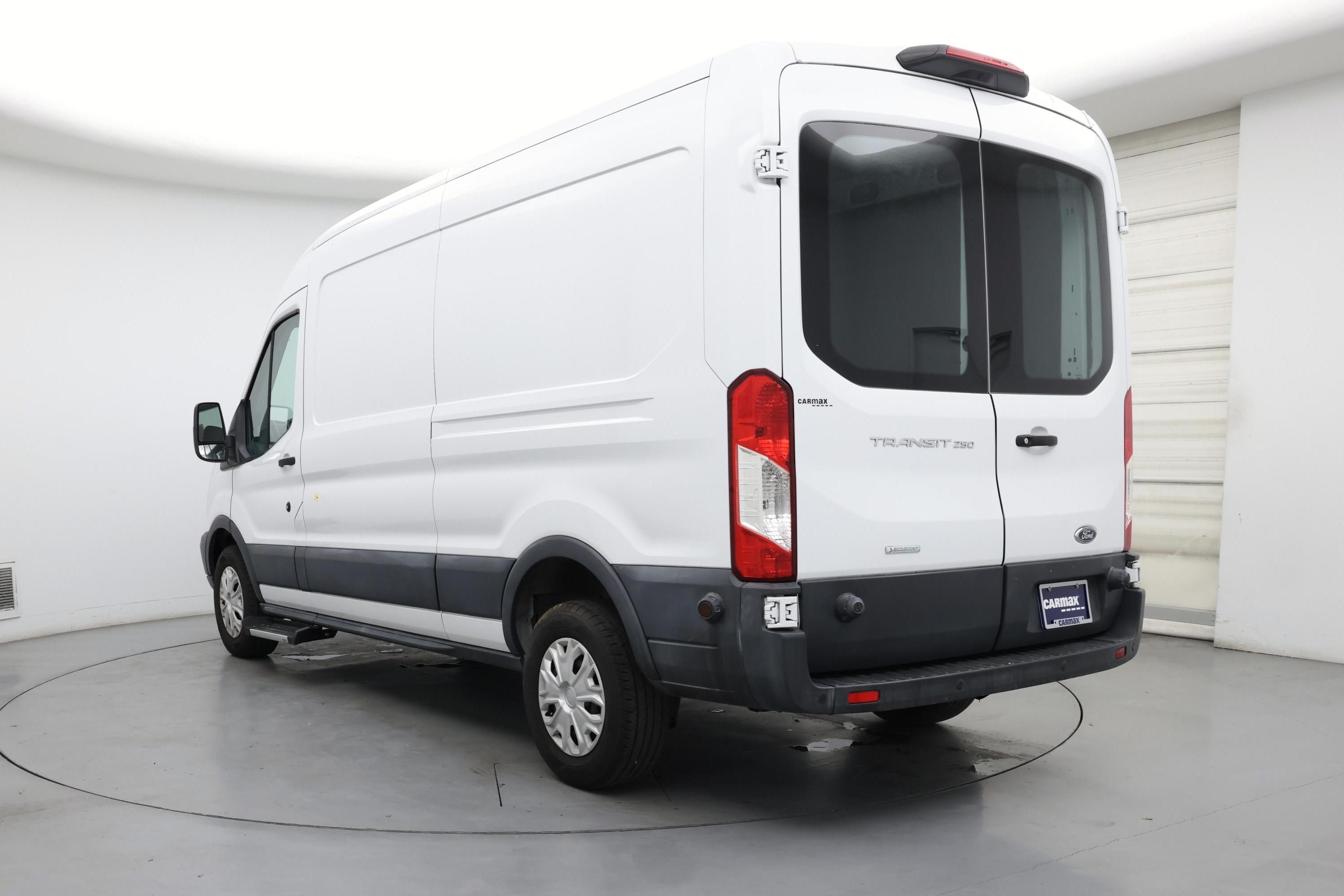 Thumbnail: 2018 Ford Transit Series - 2