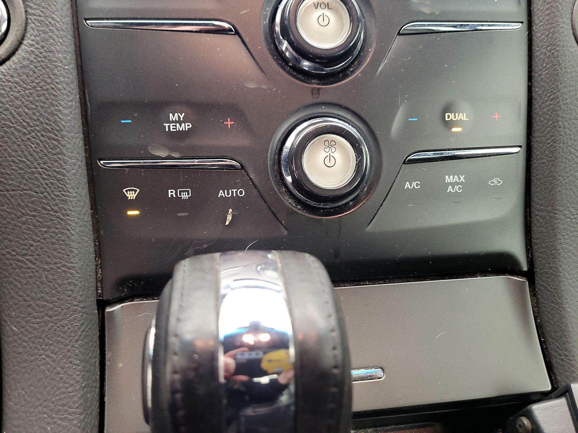 Thumbnail: 2017 Ford Taurus - 16