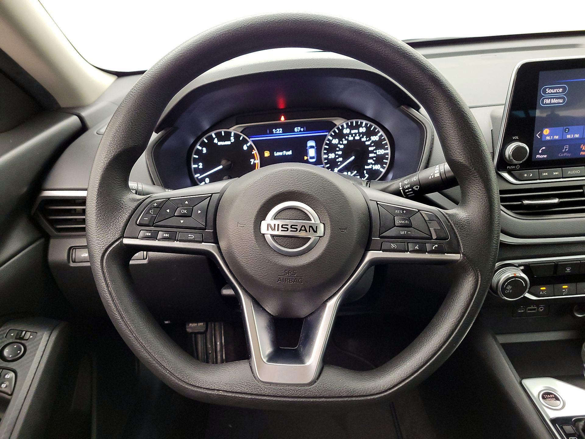 Thumbnail: 2020 Nissan Altima - 10