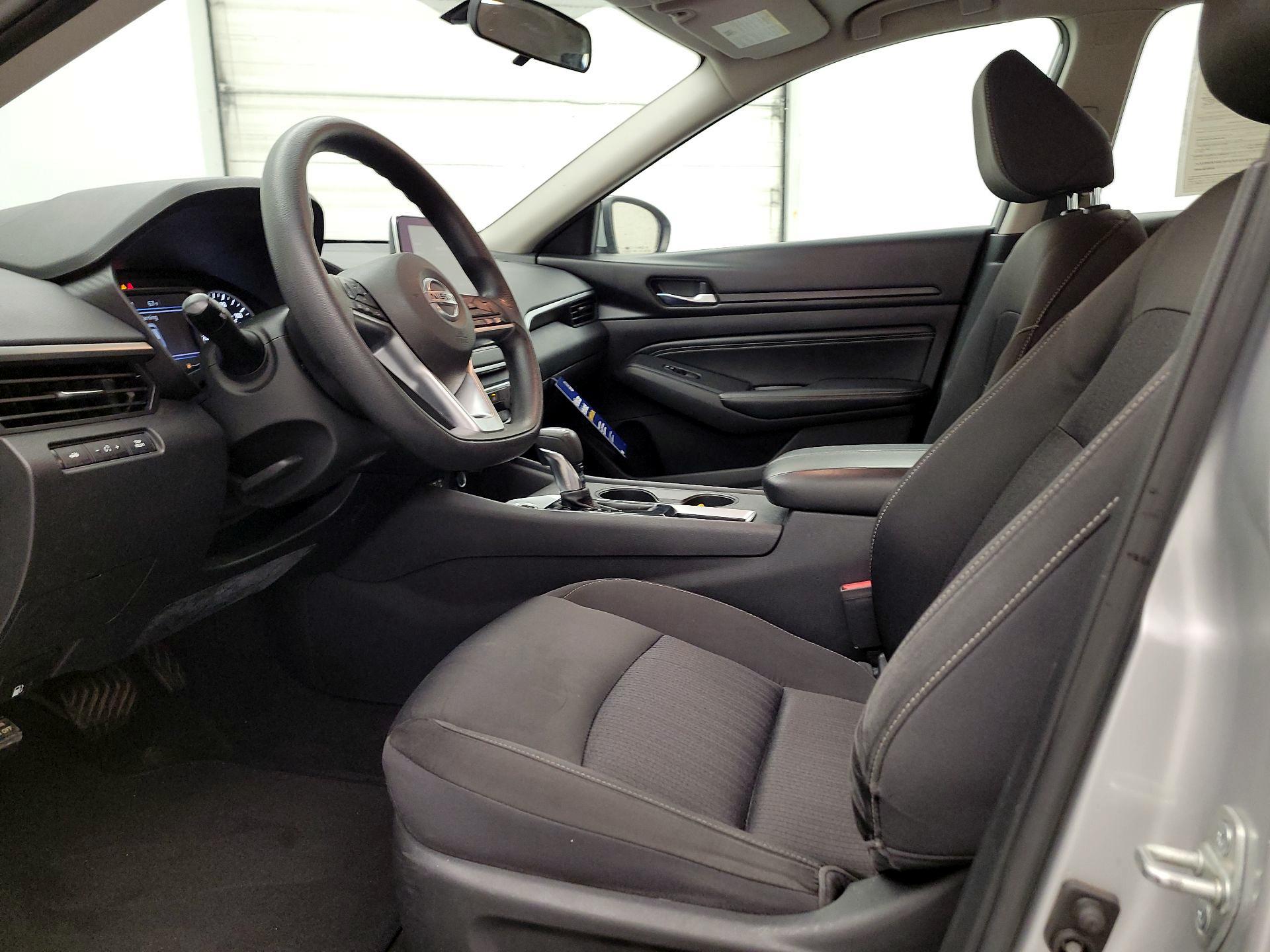 Thumbnail: 2020 Nissan Altima - 11