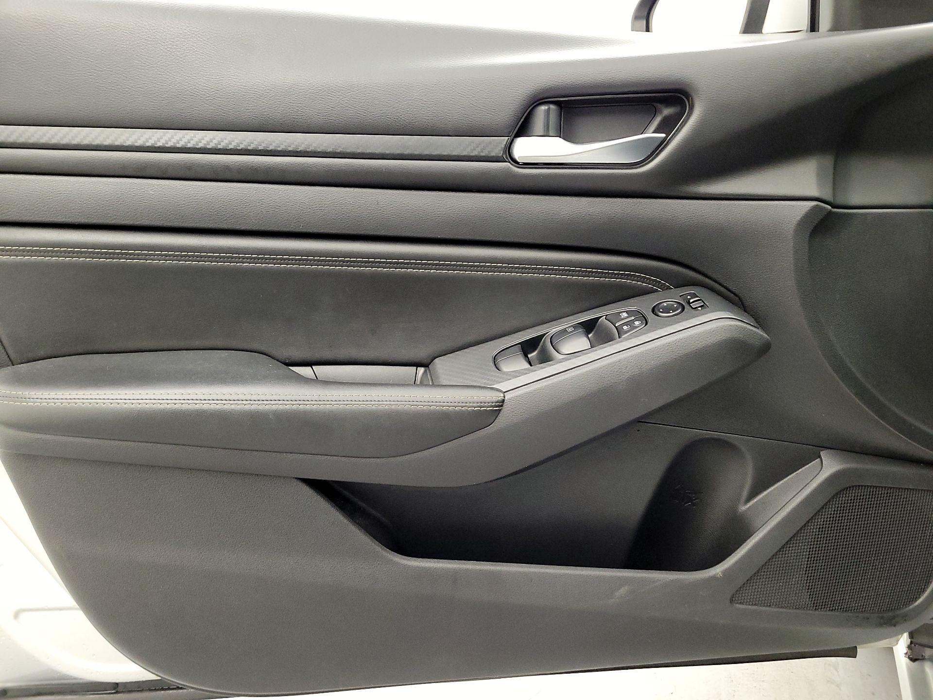 Thumbnail: 2020 Nissan Altima - 12