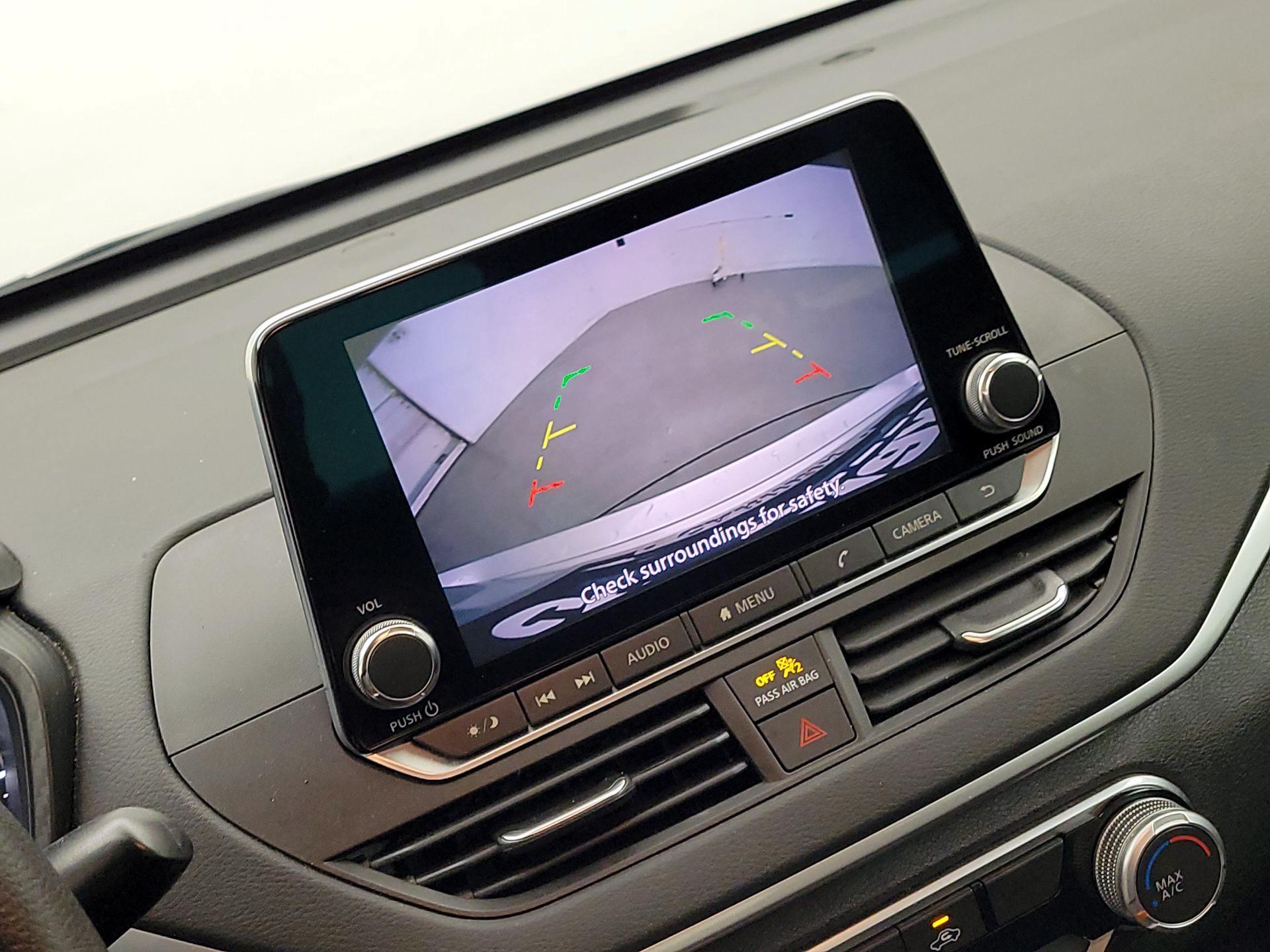 Thumbnail: 2020 Nissan Altima - 14