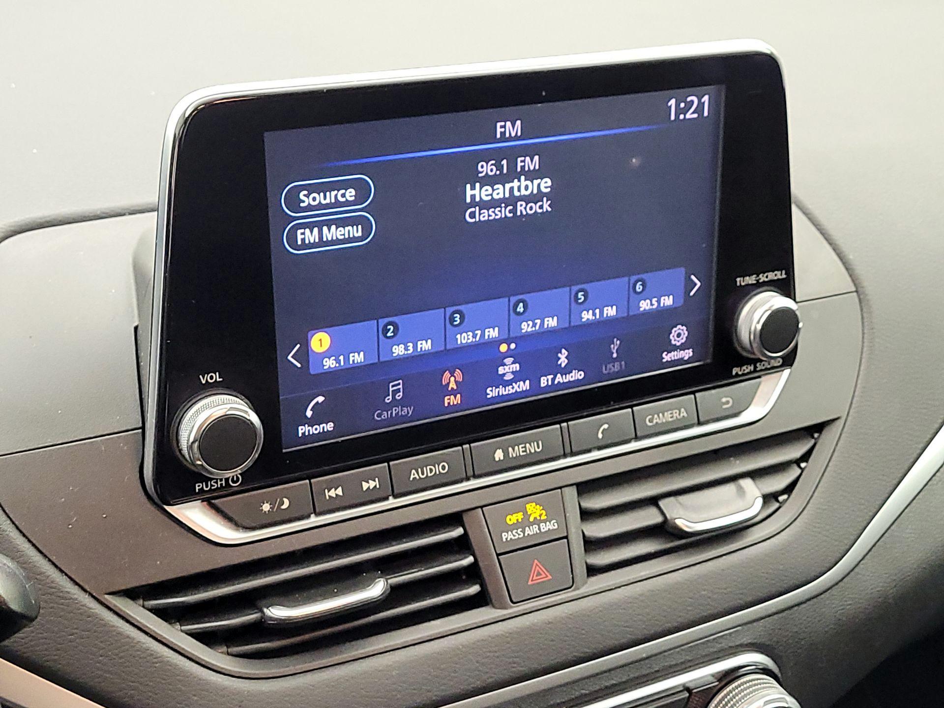 Thumbnail: 2020 Nissan Altima - 15