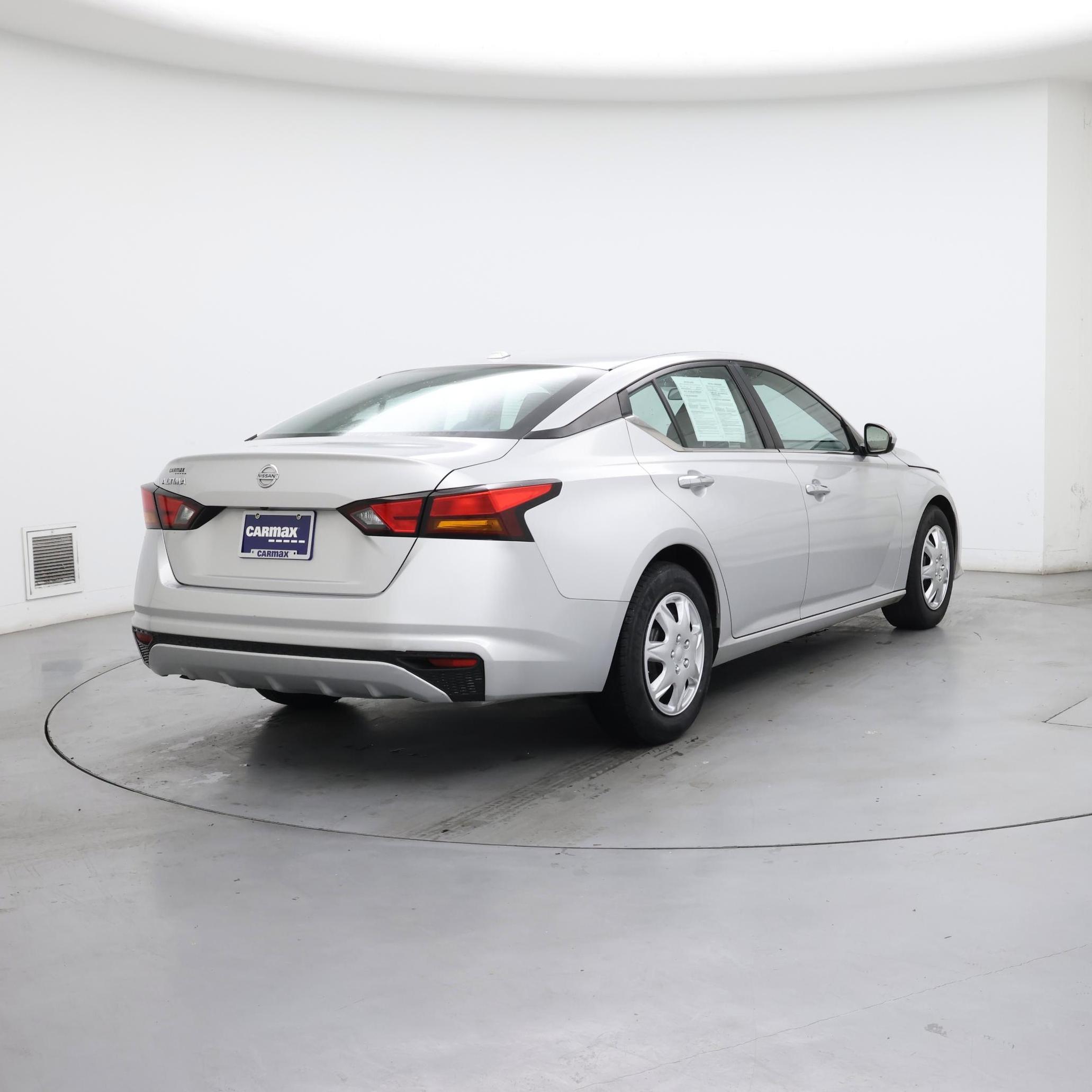 Thumbnail: 2020 Nissan Altima - 8