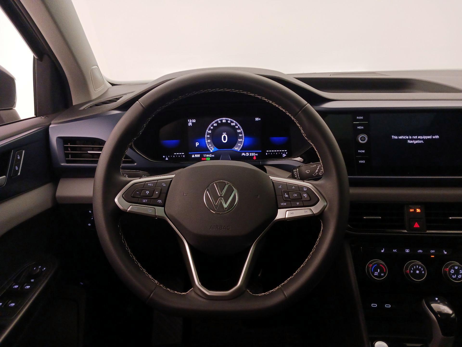 Thumbnail: 2023 Volkswagen Taos - 10