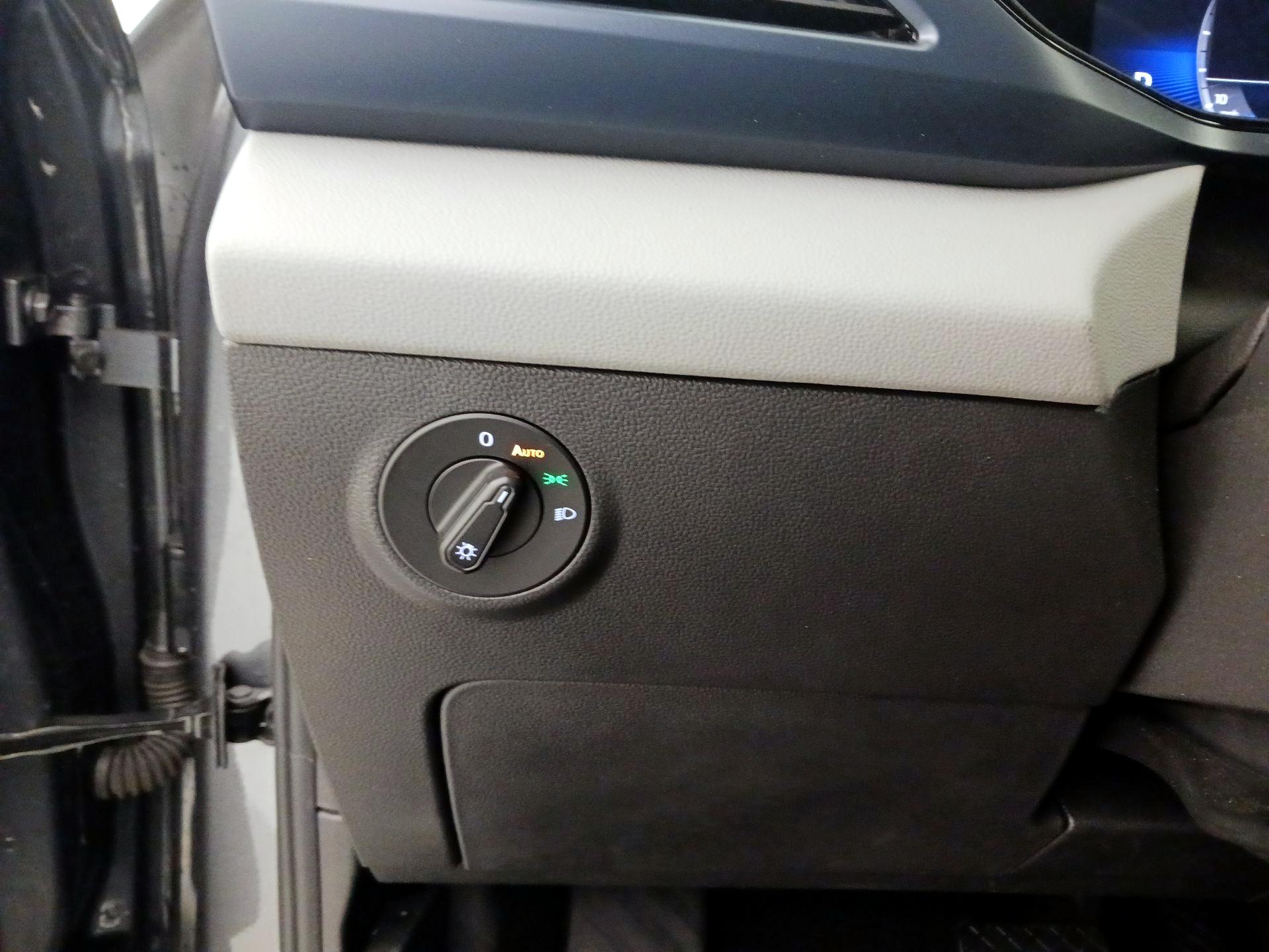 Thumbnail: 2023 Volkswagen Taos - 13