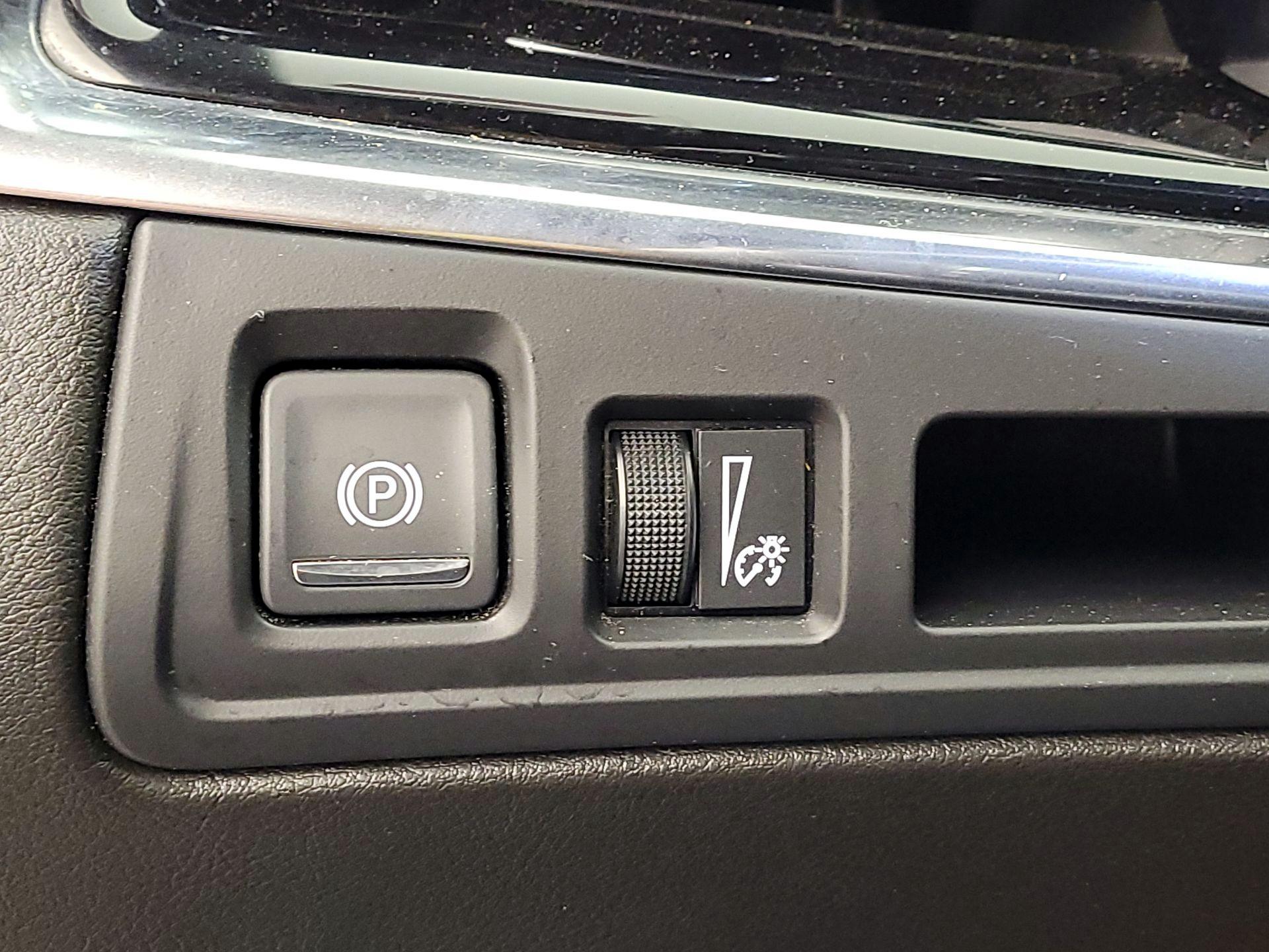 Thumbnail: 2021 Cadillac XT6 - 13