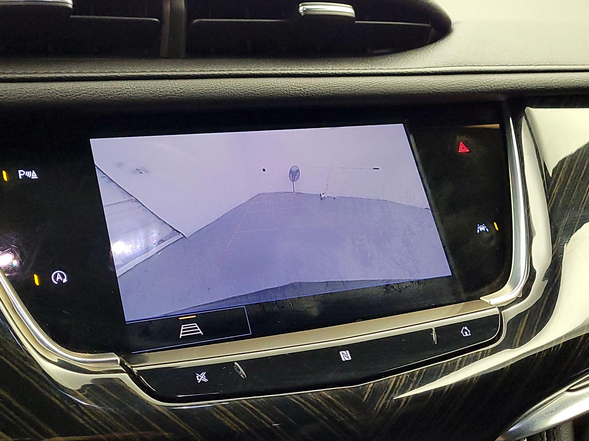 Thumbnail: 2021 Cadillac XT6 - 14