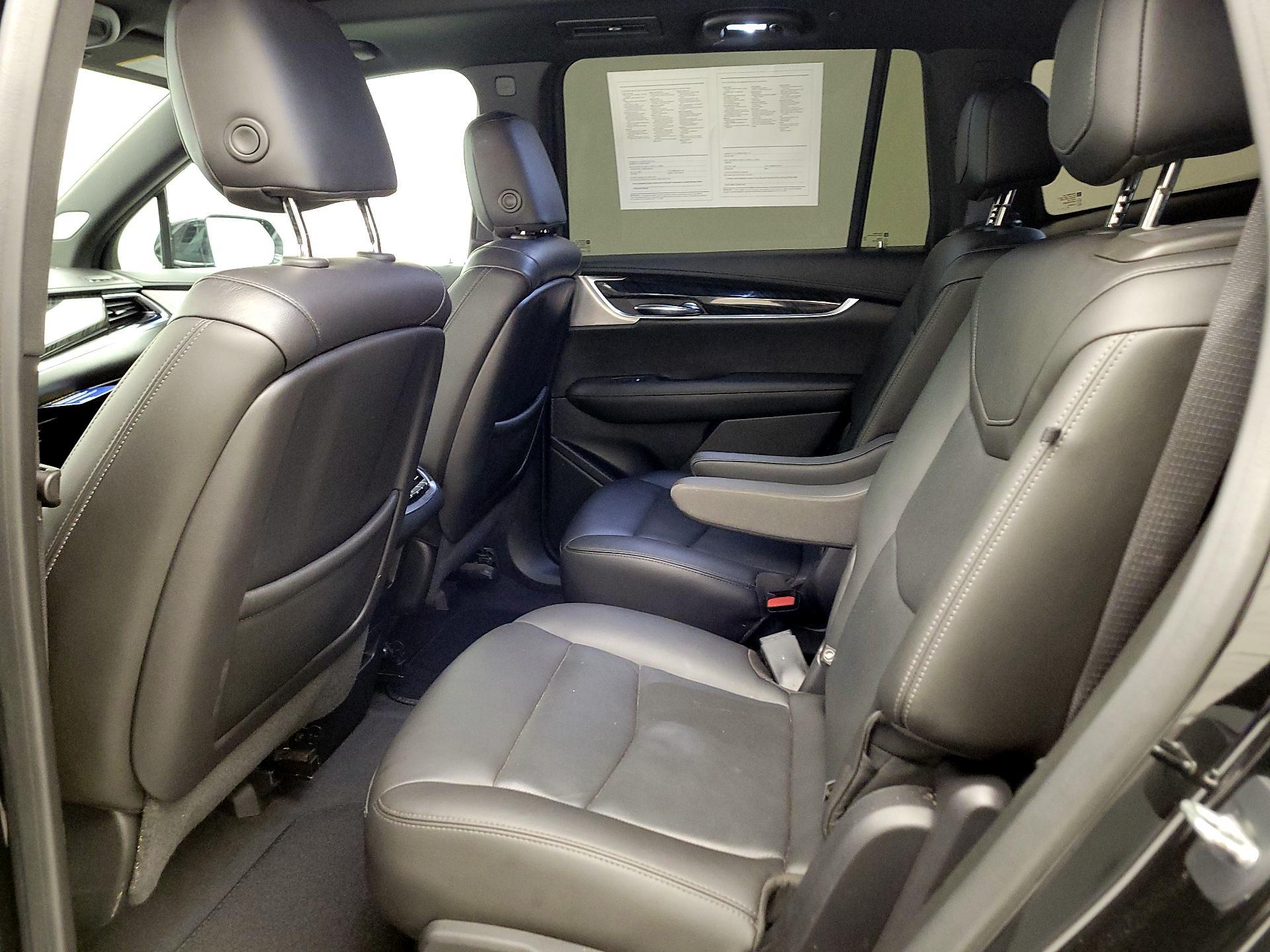 Thumbnail: 2021 Cadillac XT6 - 19