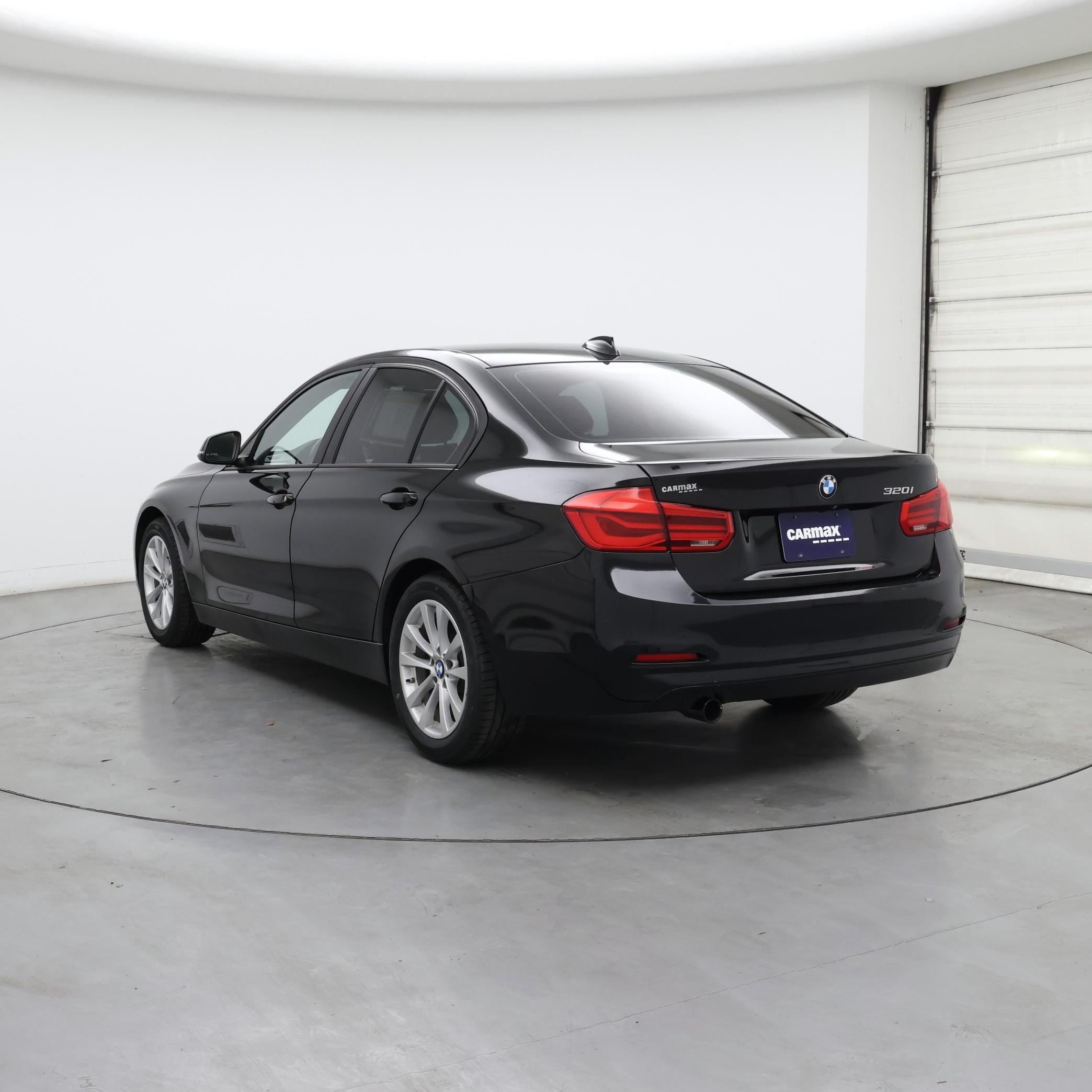 Thumbnail: 2018 BMW 3 Series - 2