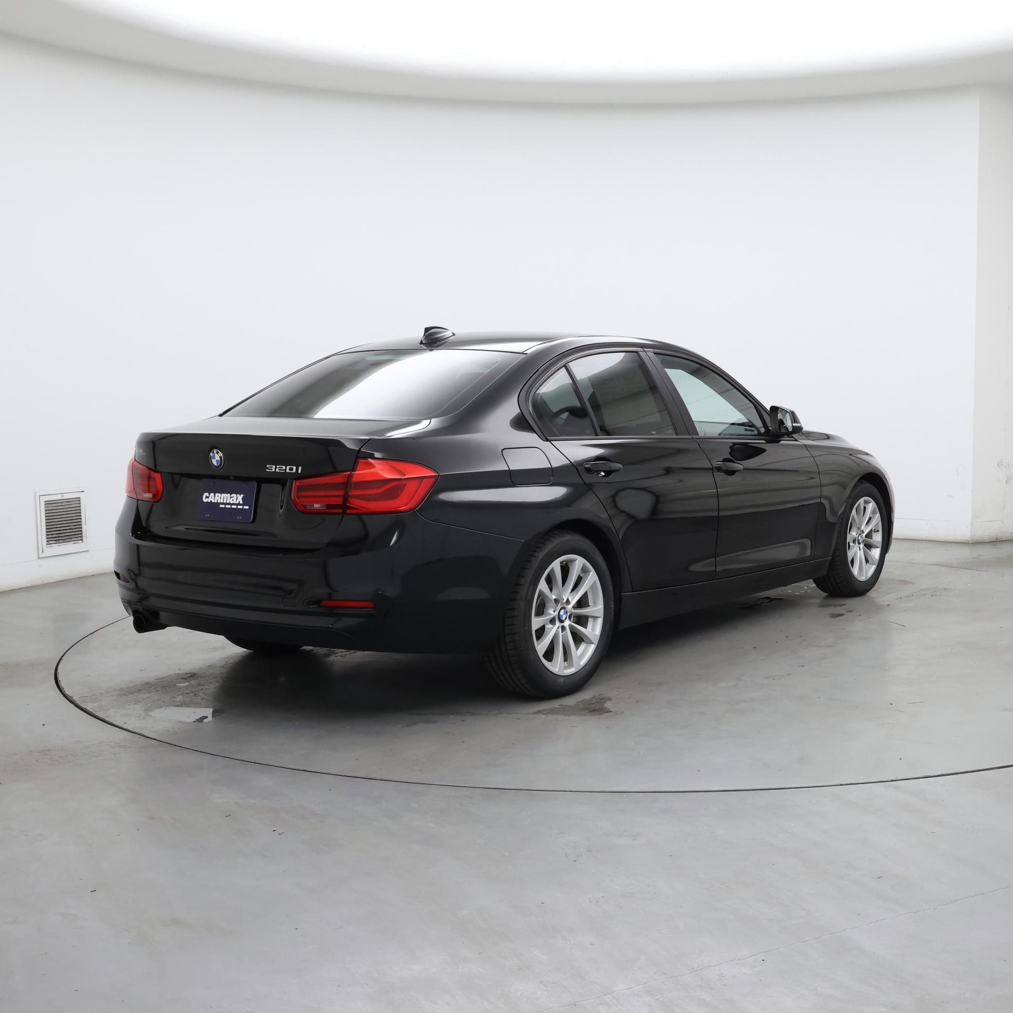 Thumbnail: 2018 BMW 3 Series - 8