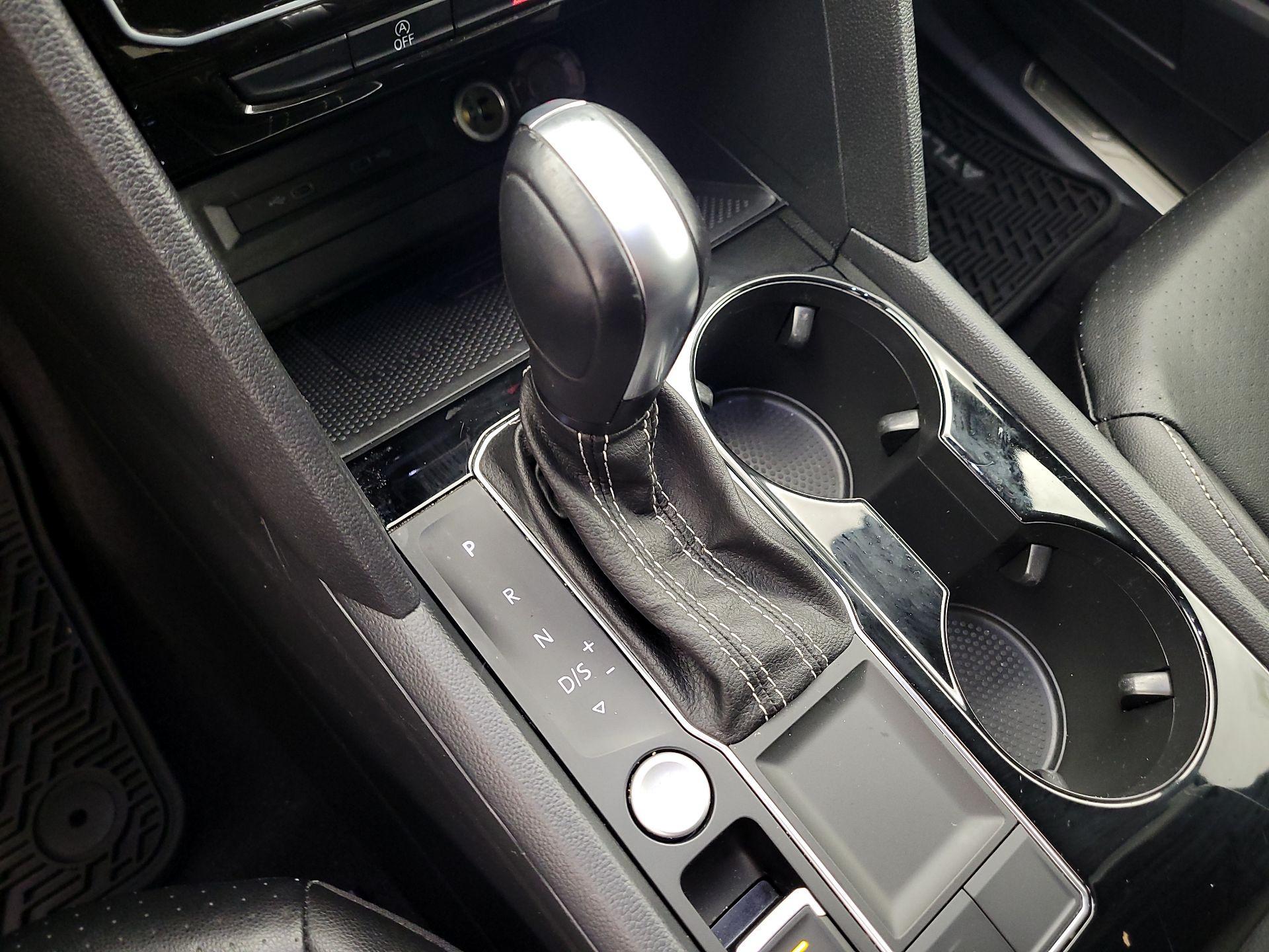 Thumbnail: 2022 Volkswagen Atlas - 17