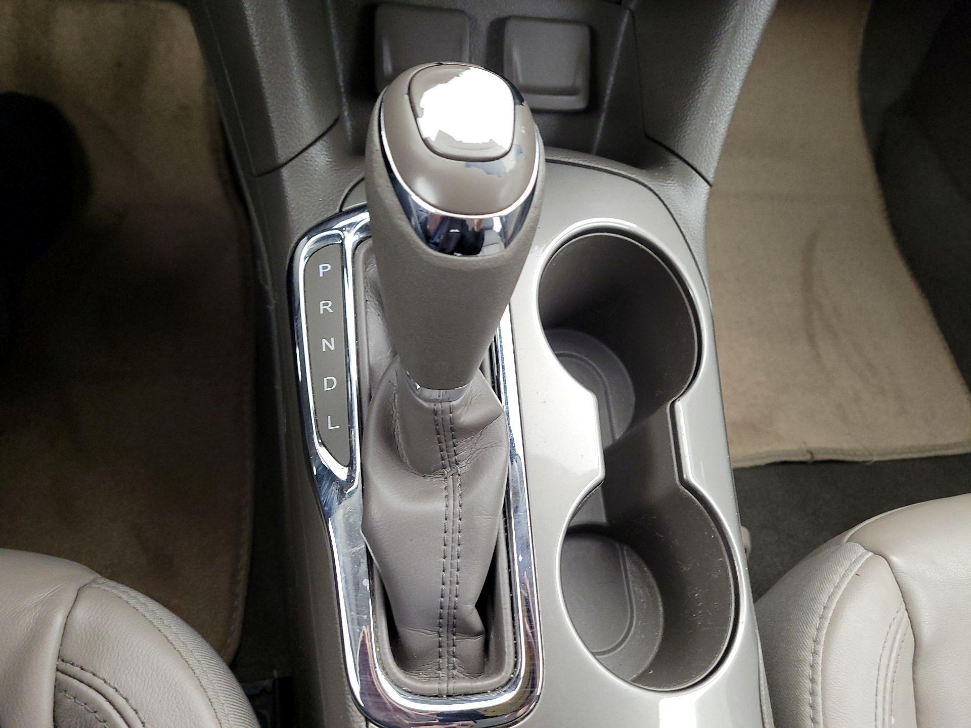 Thumbnail: 2017 Chevrolet Cruze - 15