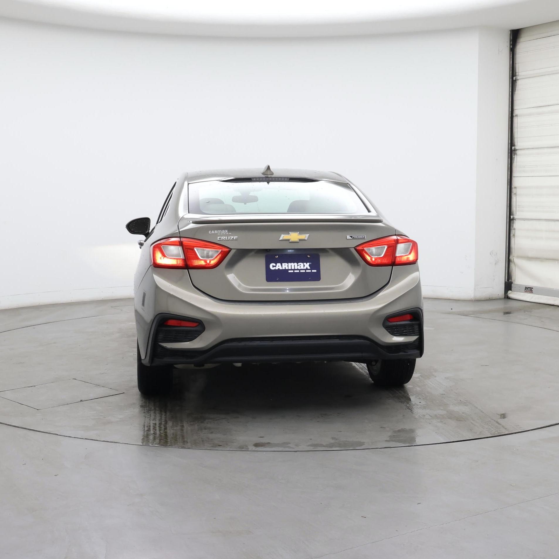 Thumbnail: 2017 Chevrolet Cruze - 6