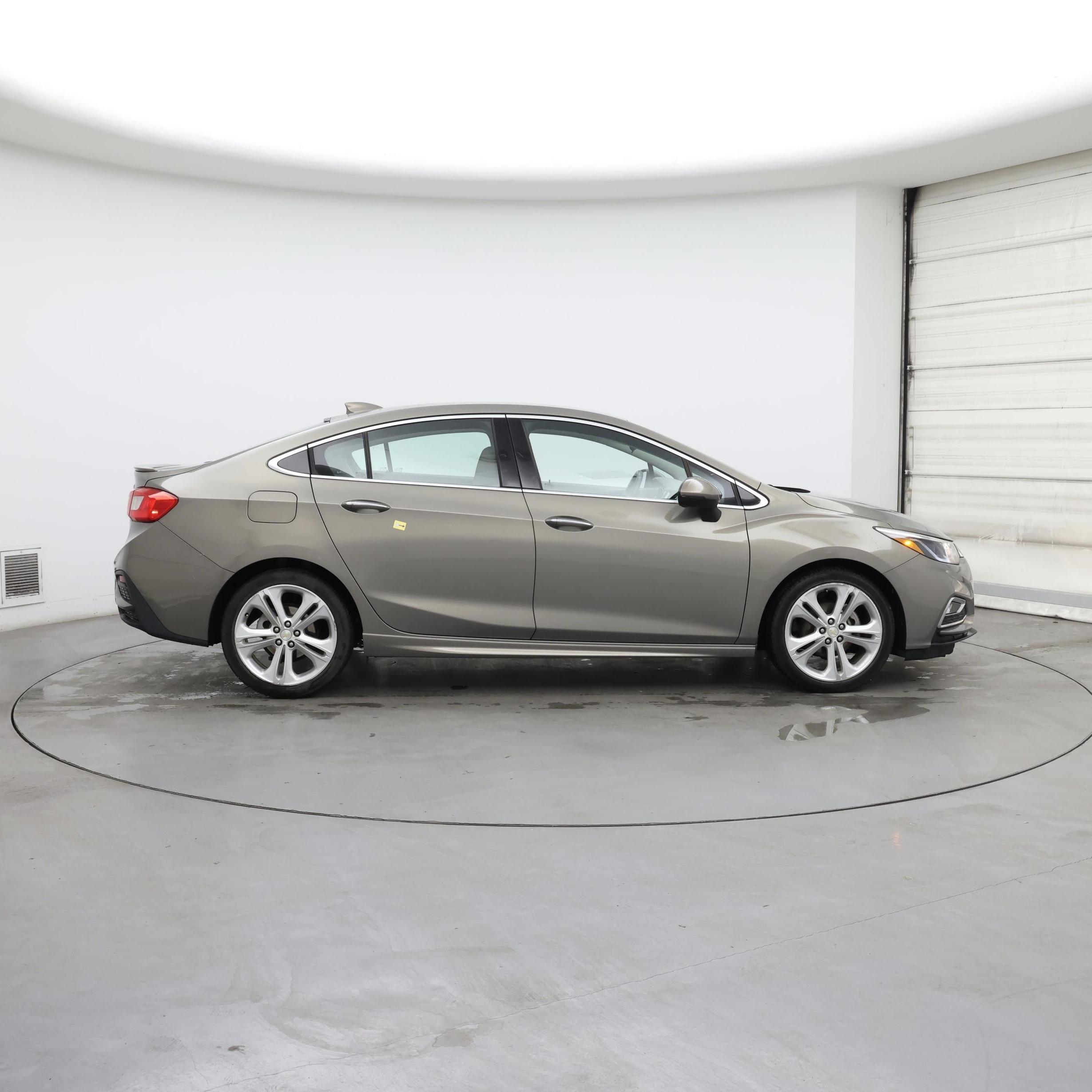 Thumbnail: 2017 Chevrolet Cruze - 7