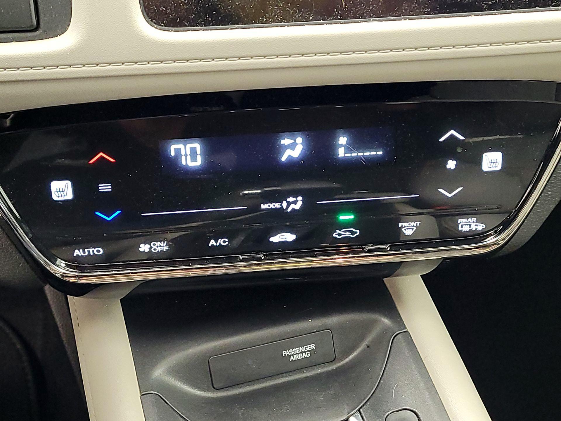 Thumbnail: 2016 Honda HR-V - 16