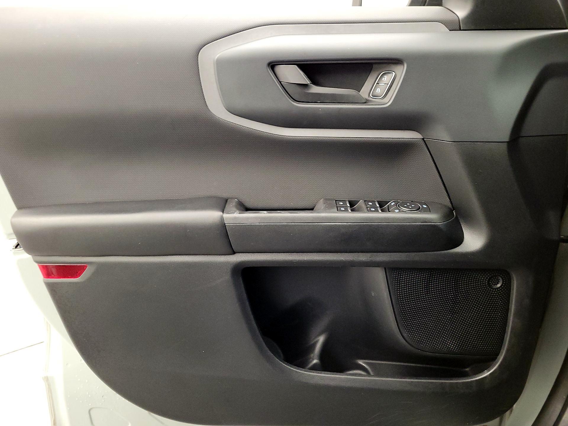 Thumbnail: 2021 Ford Bronco Sport - 12