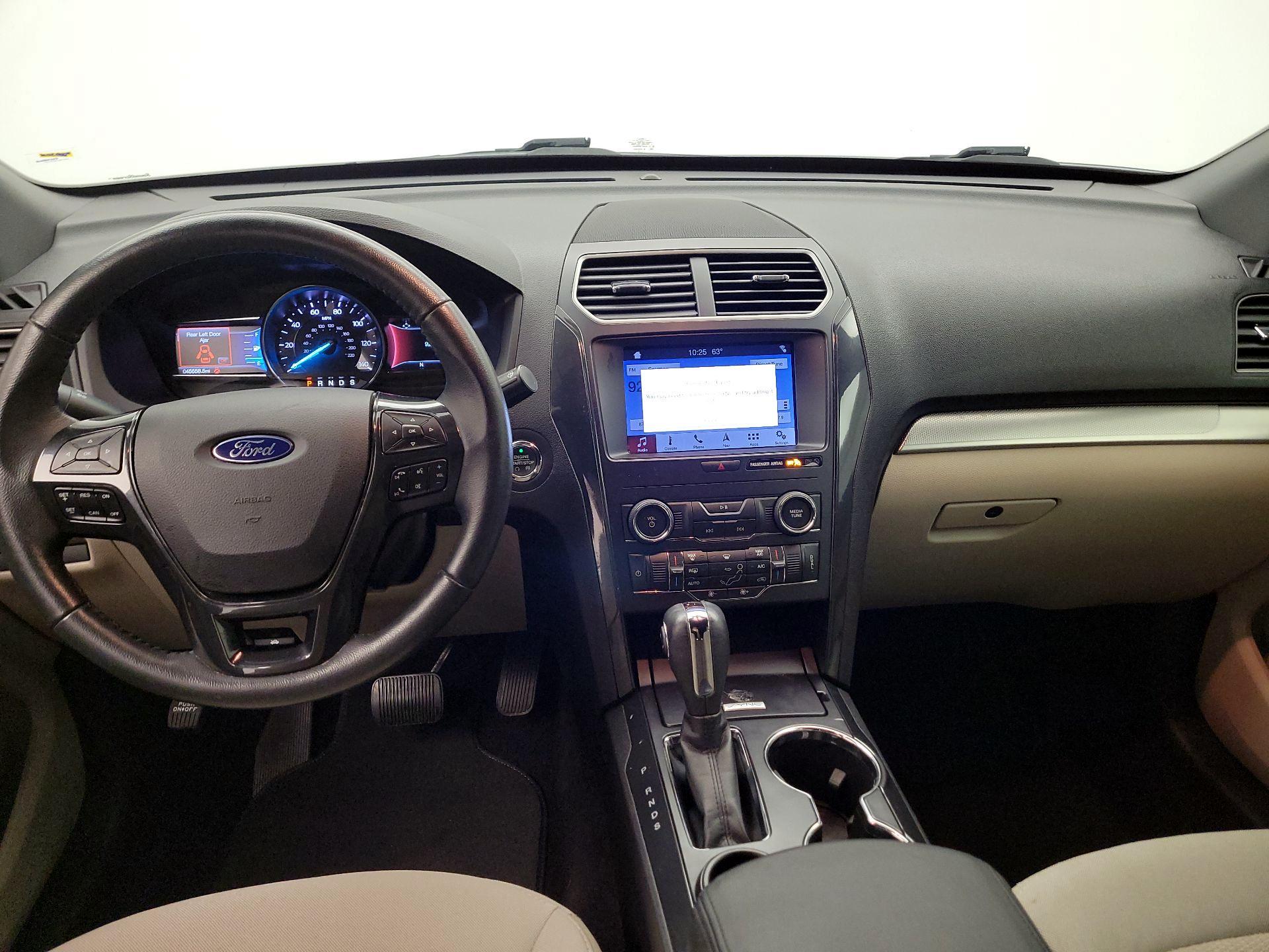 Thumbnail: 2019 Ford Explorer - 9