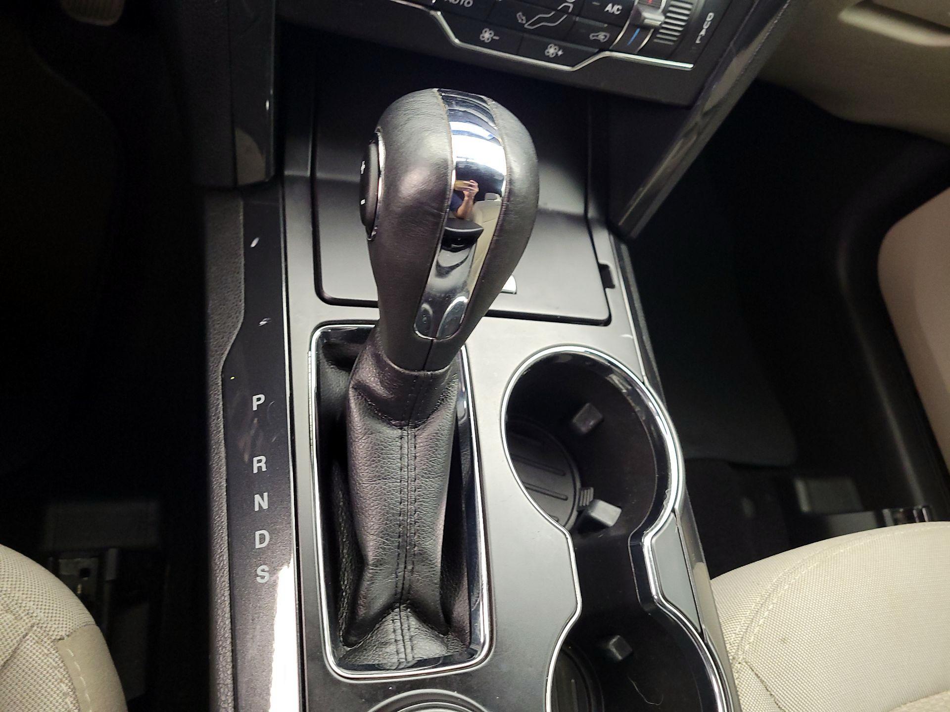 Thumbnail: 2019 Ford Explorer - 15