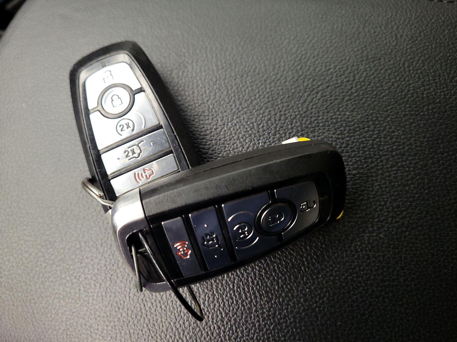 Thumbnail: 2019 Ford Explorer - 18