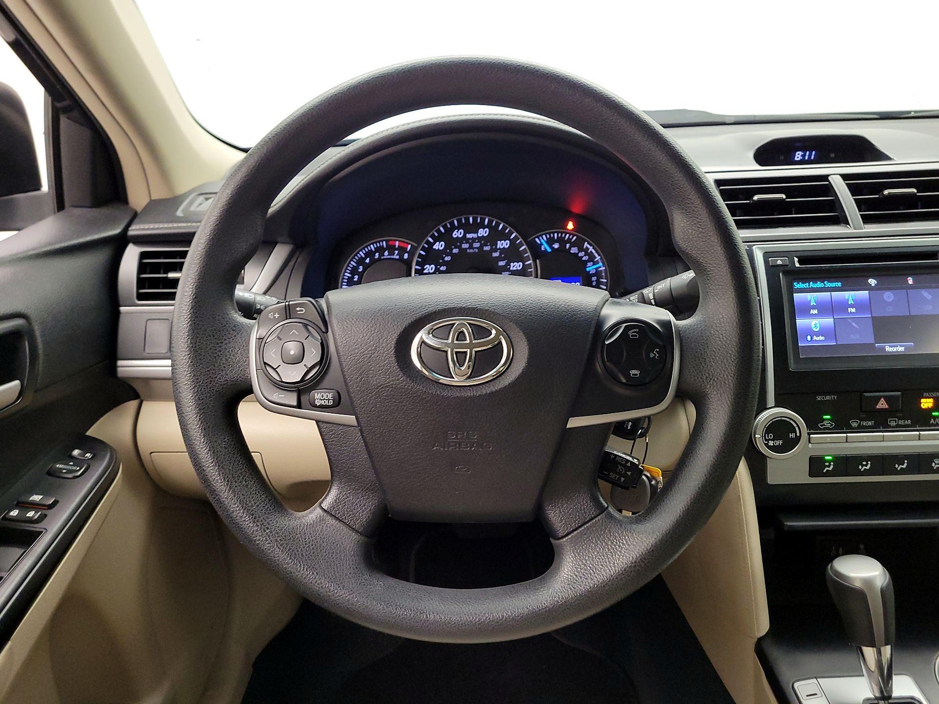 Thumbnail: 2014 Toyota Camry - 10