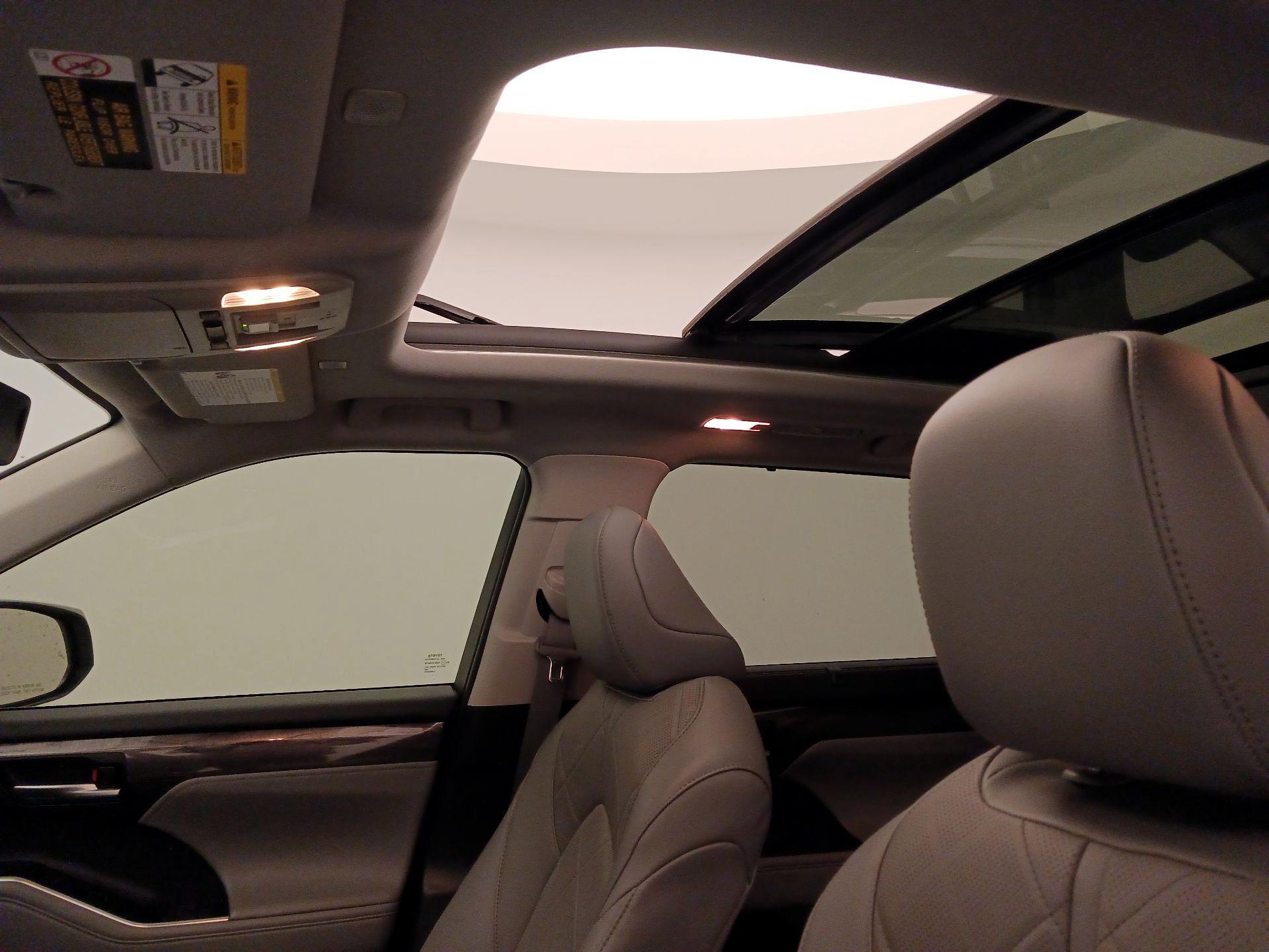 Thumbnail: 2023 Toyota Highlander - 19