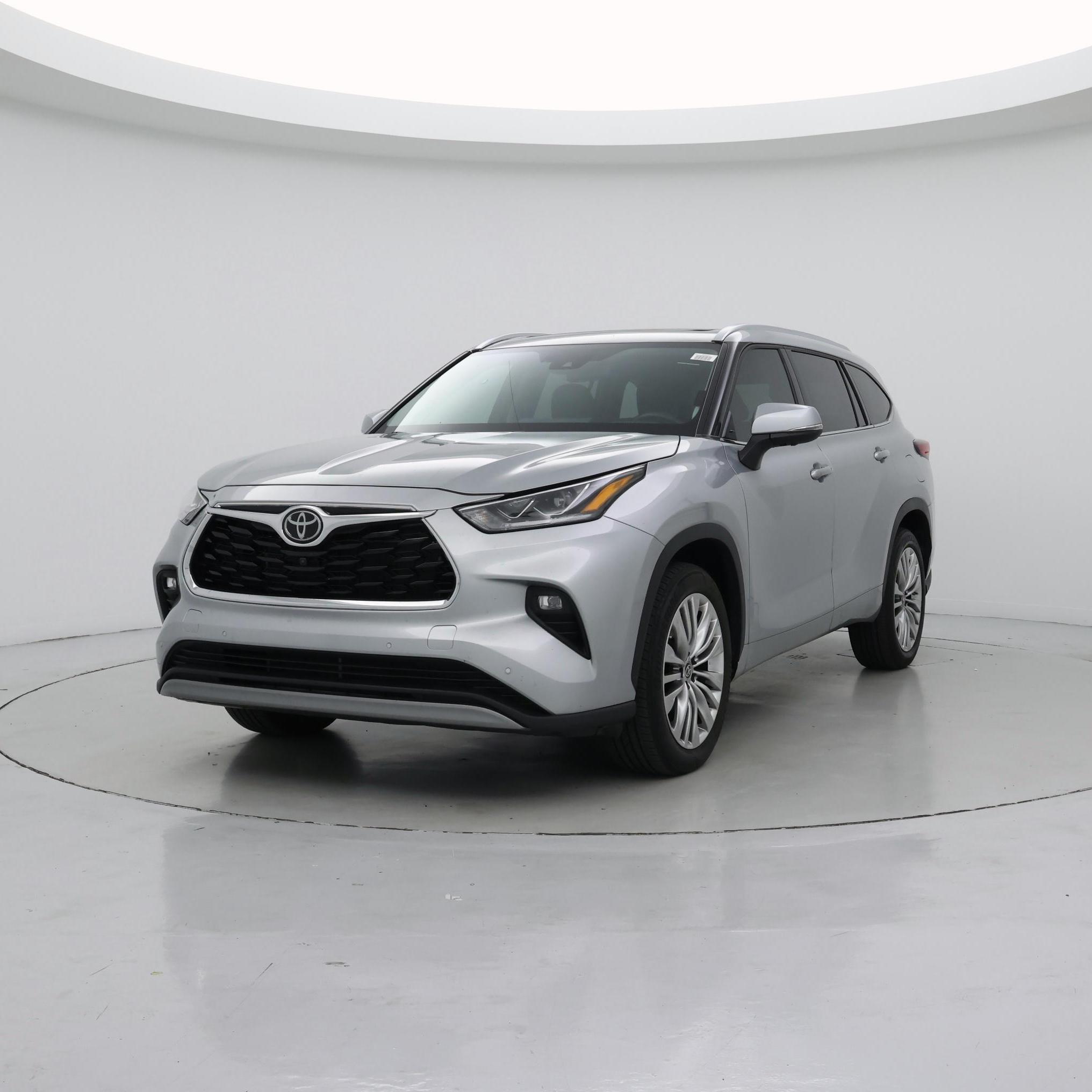 Thumbnail: 2023 Toyota Highlander - 4