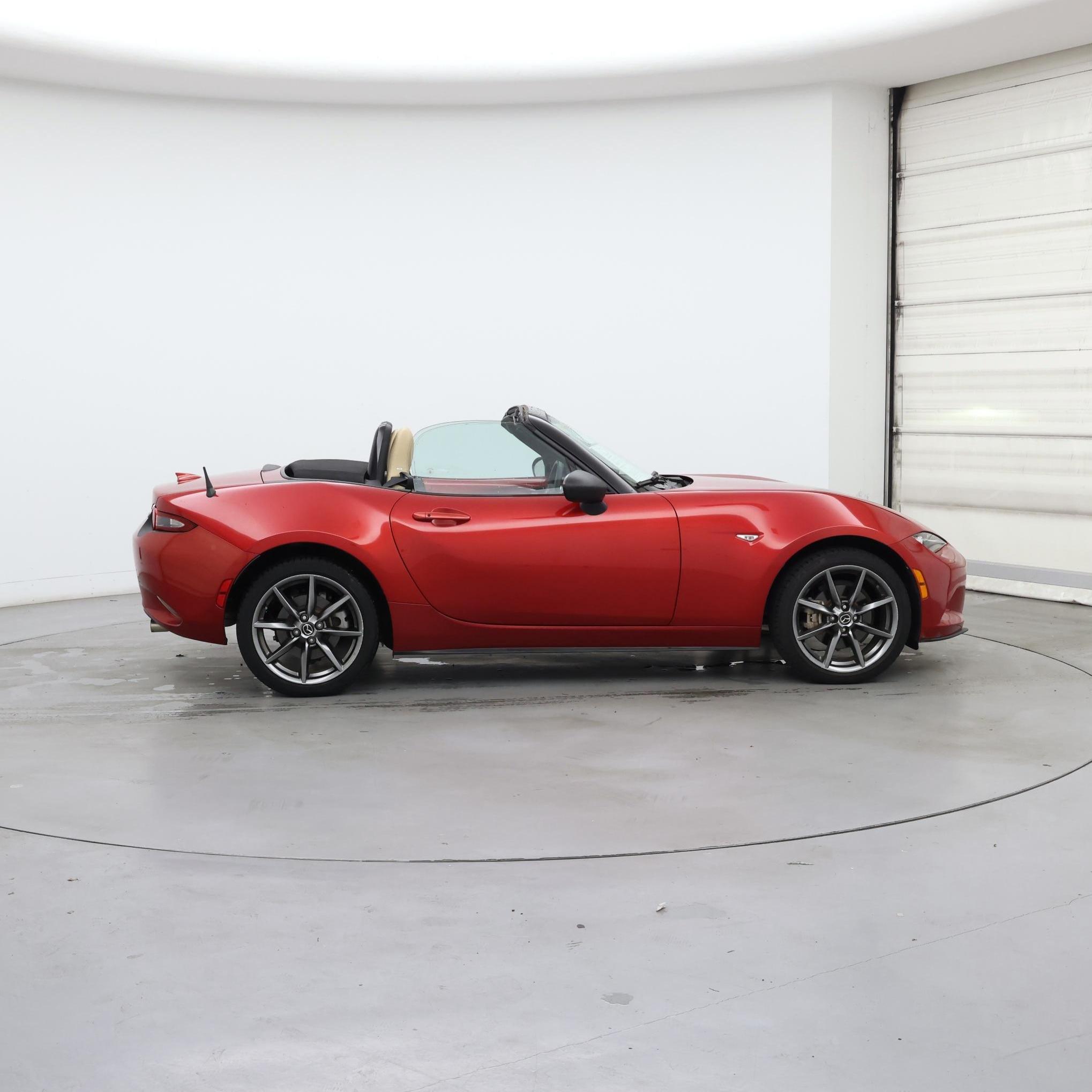 Thumbnail: 2017 Mazda MX-5 Miata - 7