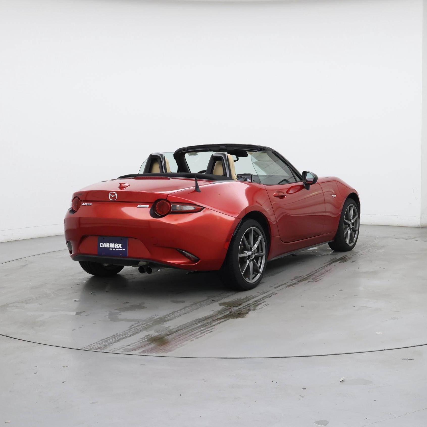 Thumbnail: 2017 Mazda MX-5 Miata - 8