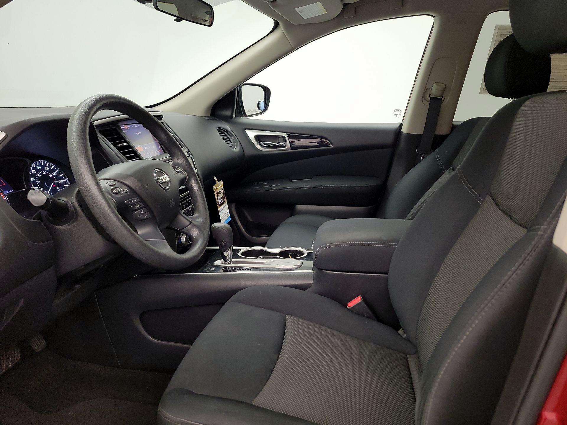 Thumbnail: 2017 Nissan Pathfinder - 9