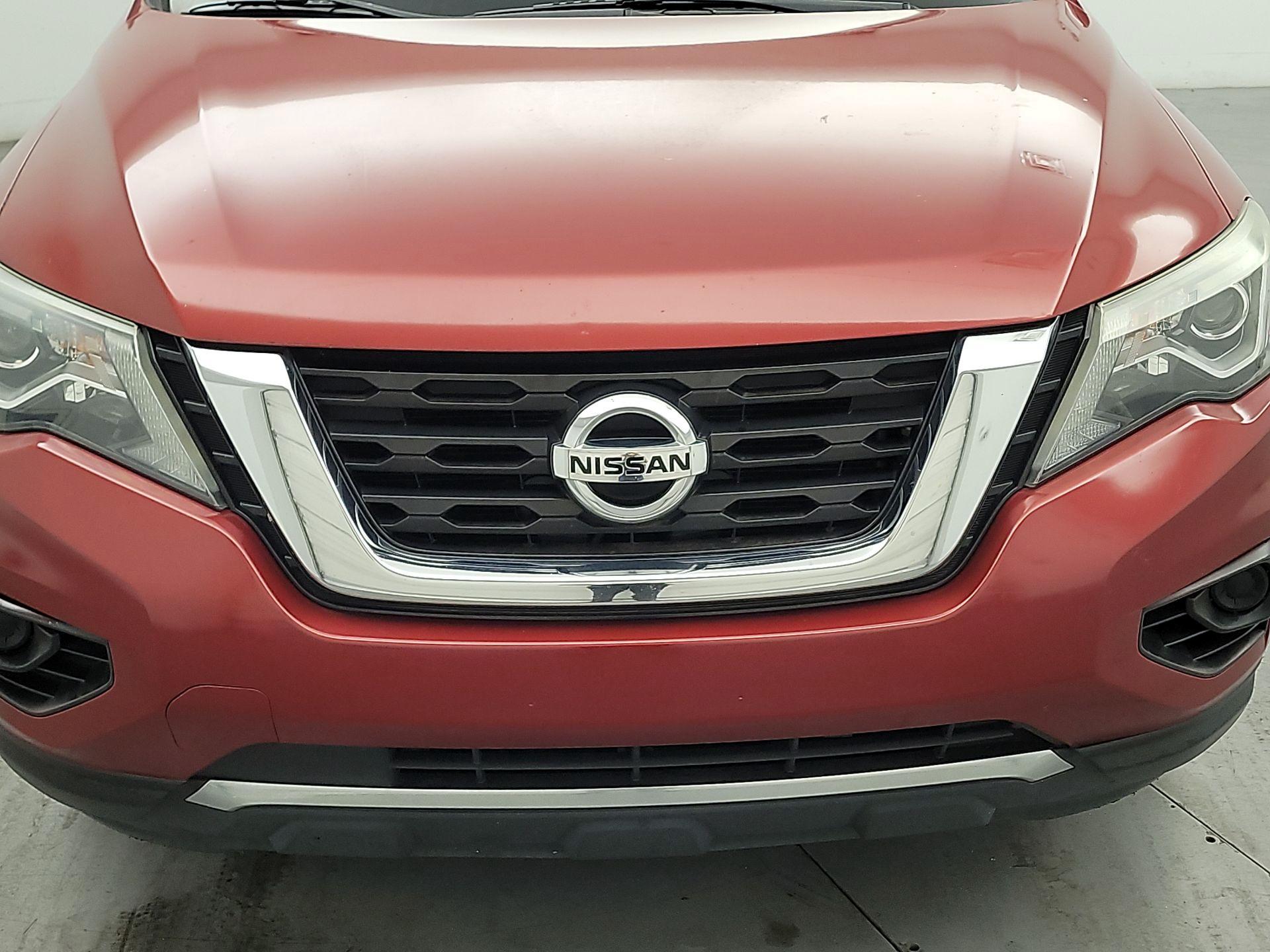 Thumbnail: 2017 Nissan Pathfinder - 2