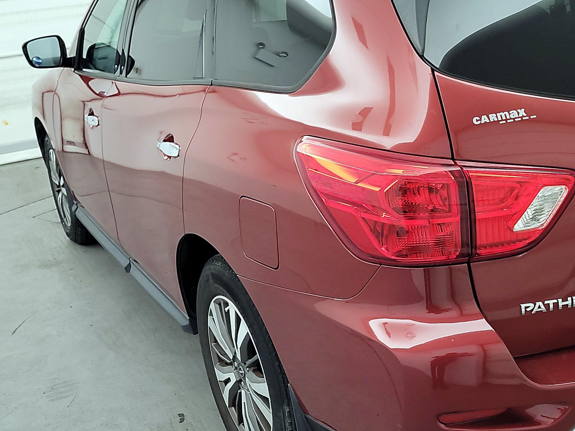 Thumbnail: 2017 Nissan Pathfinder - 7