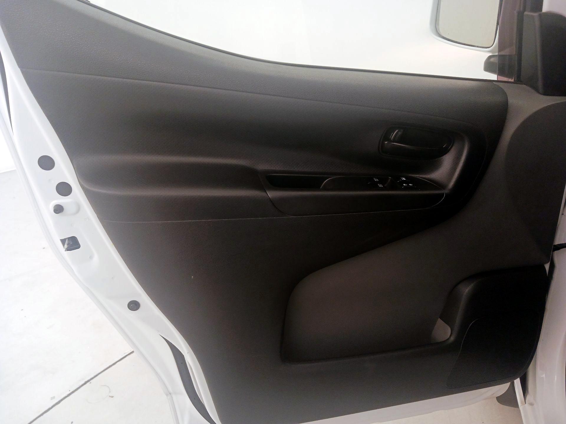 Thumbnail: 2021 Nissan NV200 - 12