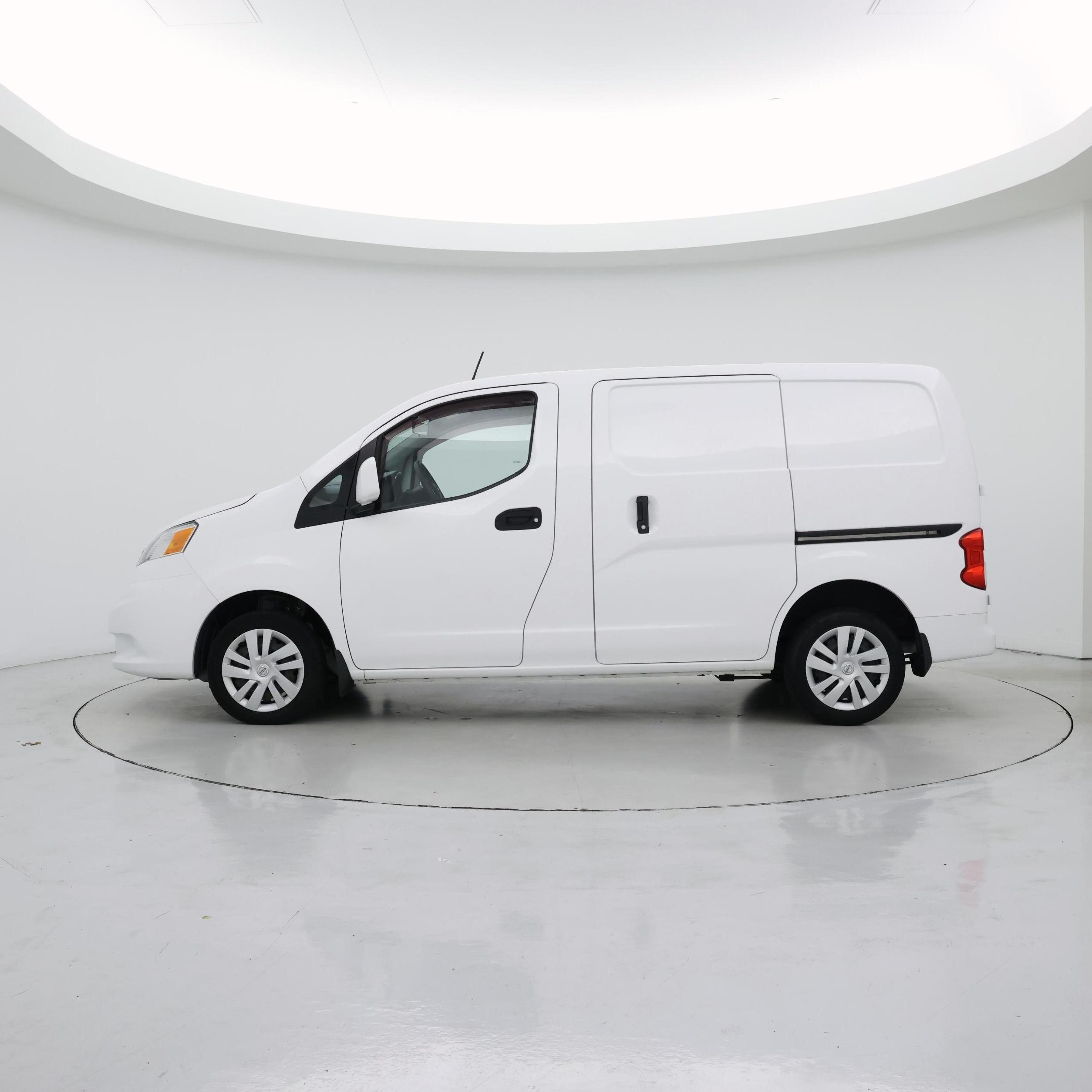 Thumbnail: 2021 Nissan NV200 - 3